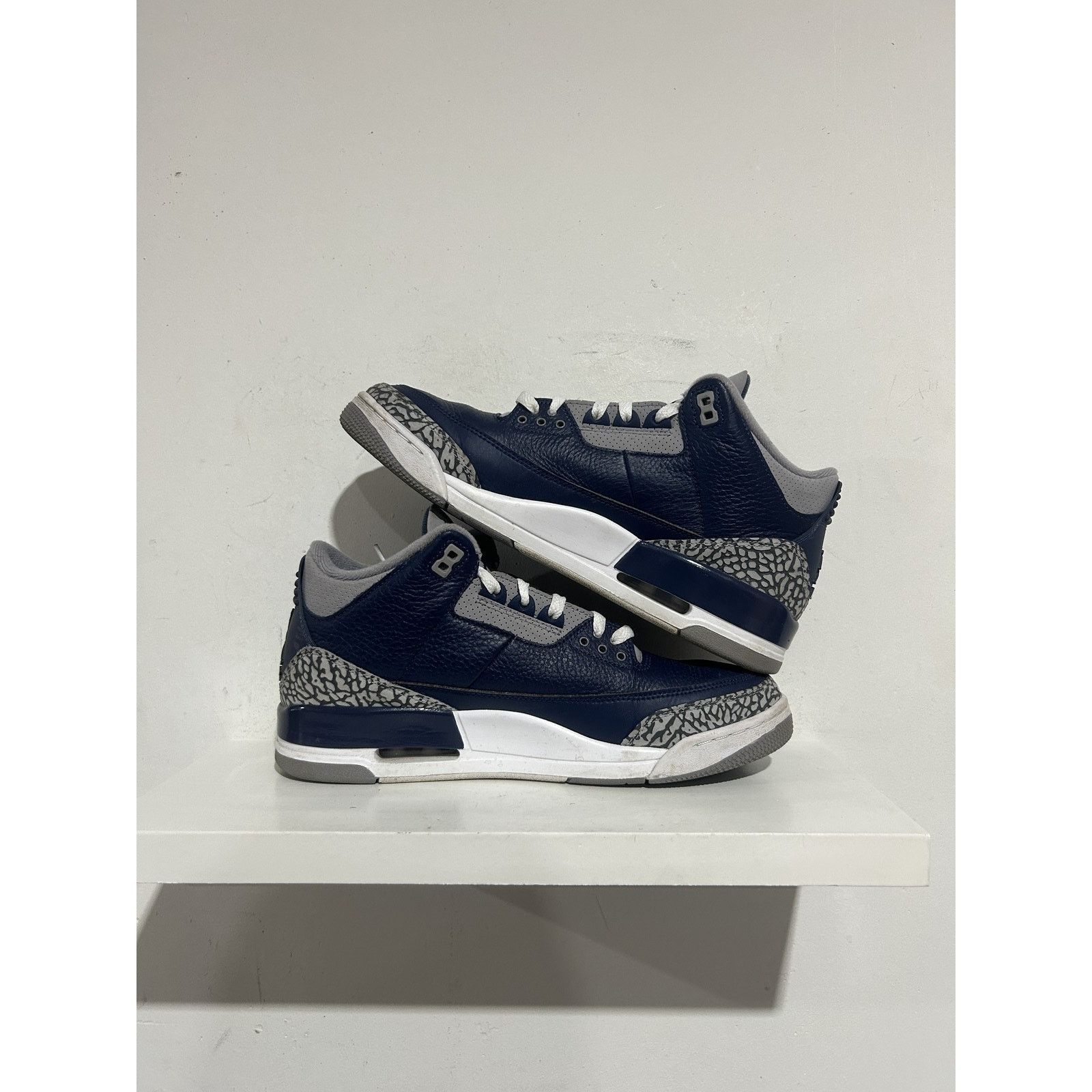 Jordan Brand JORDAN 3 RETRO GEORGETOWN SIZE 11 PREOWNED Size US 11 / EU 44 - 3 Thumbnail