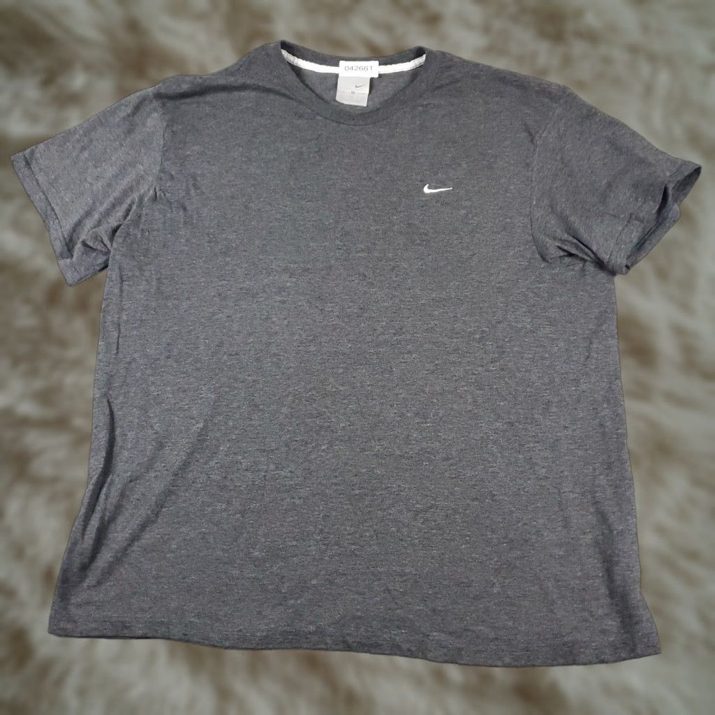 Nike Nike T-Shirt Mens XL Gray Vintage Swoosh Dri-Fit Pullover Short Sleeve Athletic Shirt Mens XL Gray Nike T-Shirt Size US XL / EU 56 / 4 - 1 Thumbnail