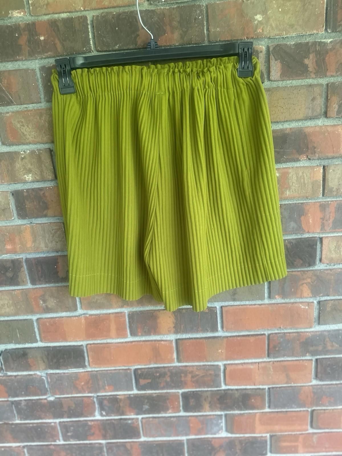 The Unbranded Brand Women's Dressy Shorts Size Small Pleated Green Size 28" / US 6 / IT 42 - 4 Thumbnail