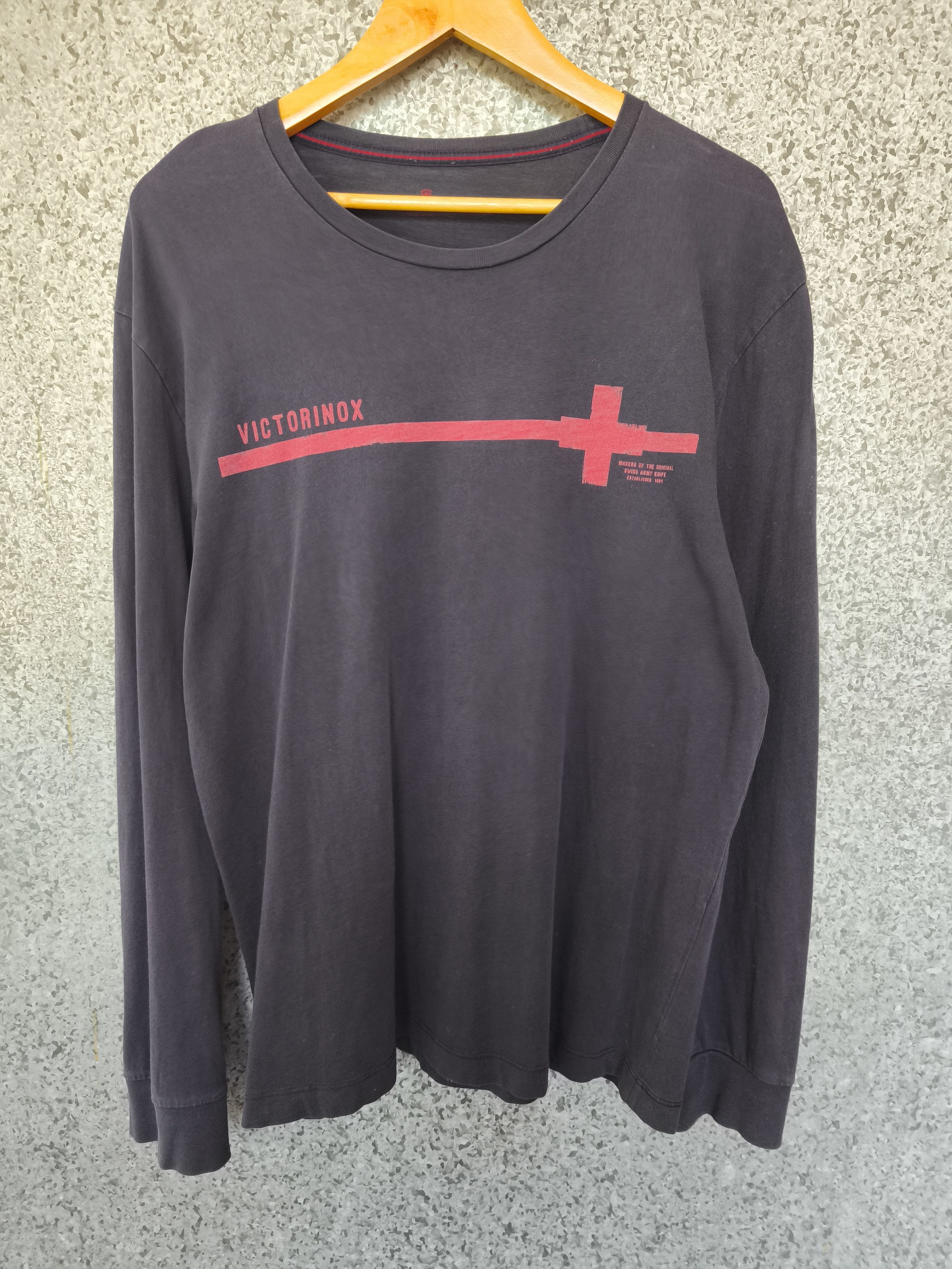 Victorinox 🔥 Sun Faded Victorinox t shirt long sleeve Size US L / EU 52-54 / 3 - 2 Thumbnail