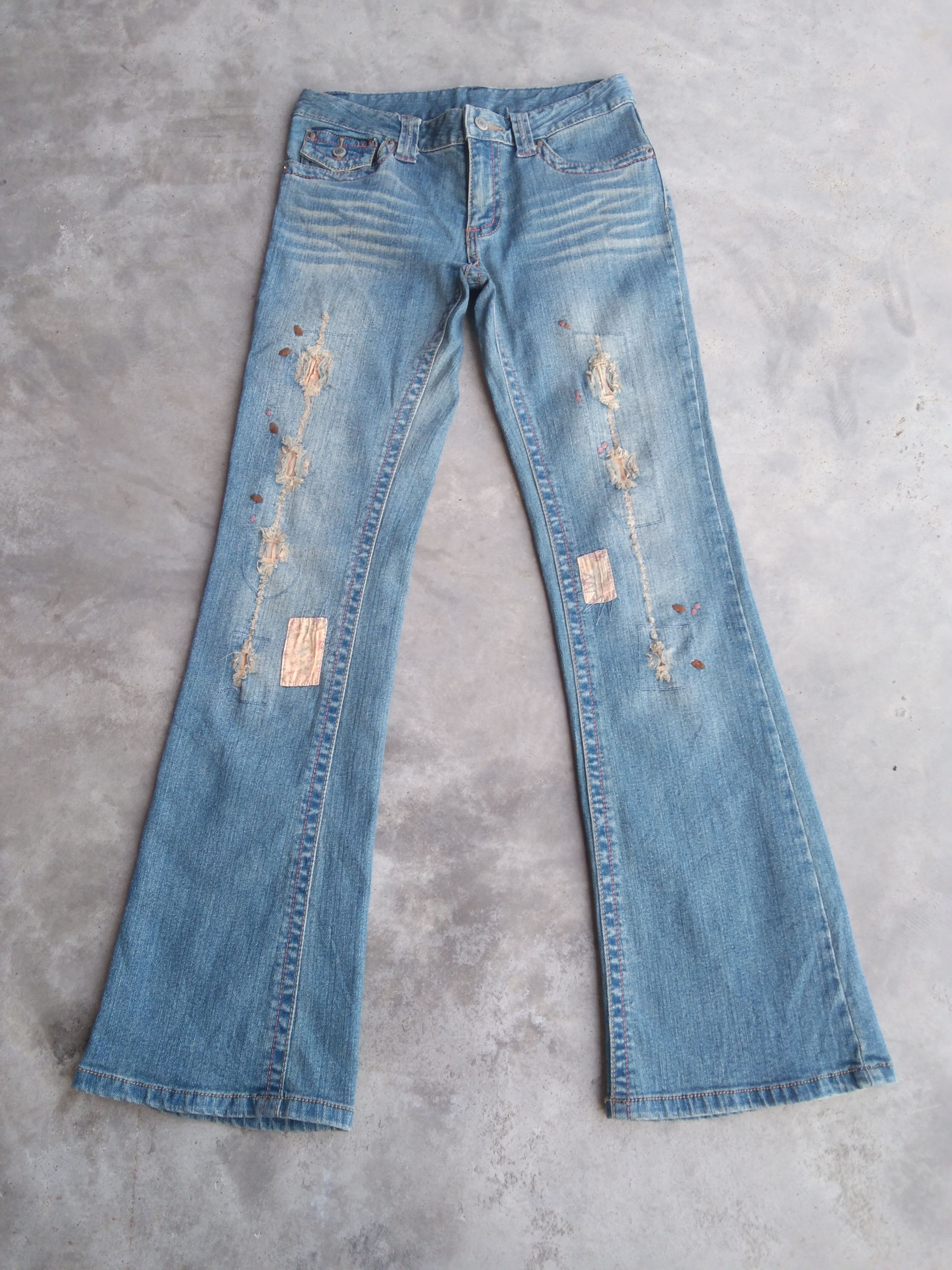 Japanese Brand Vintage Flared Japanese Brand Boot Cut Jeans 27x30 Size US 27 - 1 Thumbnail