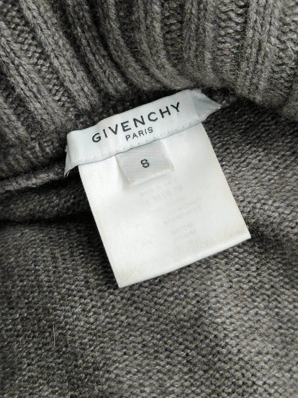 Givenchy Givenchy Riccardo Tisci Merino Wool Sculptural Cardigan Size S / US 4 / IT 40 - 5 Thumbnail