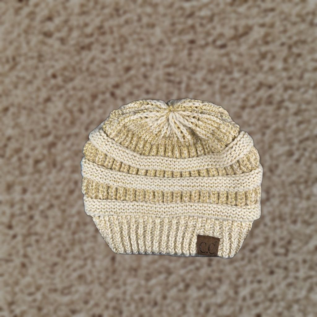 Vintage C.C Exclusive Beanie Toque Womens One Size Ivory Gold Knit Glittery Acrylic Ski Hat Size ONE SIZE - 1 Thumbnail