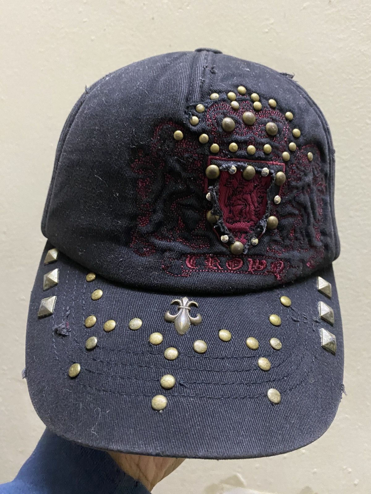 If Six Was Nine Y2K Sunfaded Studded Distressed Hat Size ONE SIZE - 1 Thumbnail