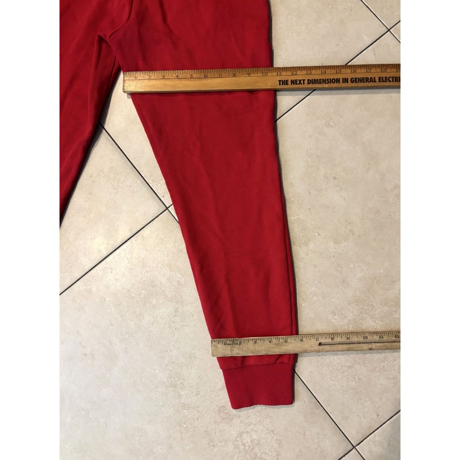 Armani Exchange Armani Exchange Sweatpants Mens M Red Jogger Slim Fit Elastic Waist Pockets Drawstring Casual Activewear Tapered Leg Winter Size US 31 - 8 Thumbnail