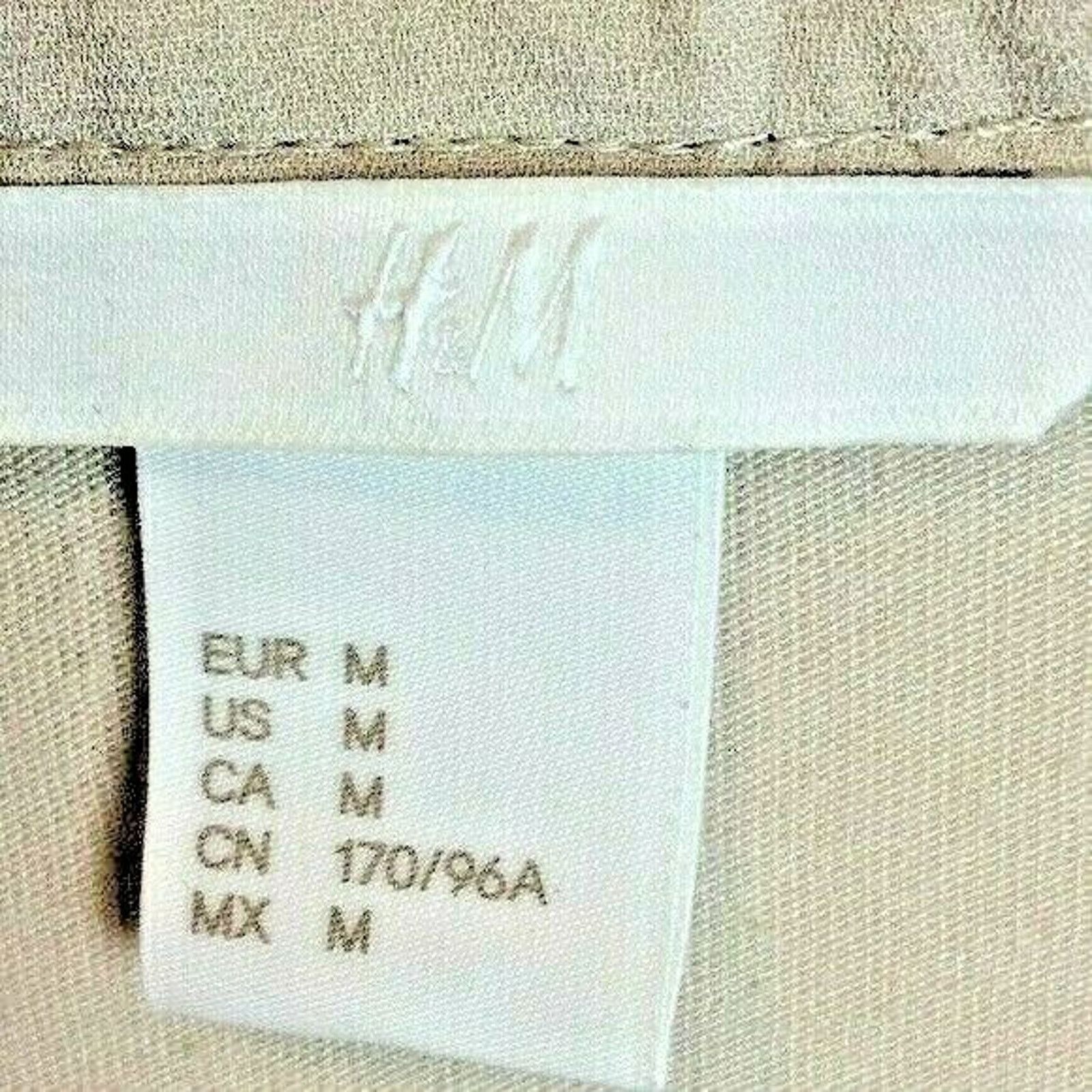 H&M H & M Blouse Double Front Pockets V Neckline 100% PolySize M Size M / US 6-8 / IT 42-44 - 5 Thumbnail