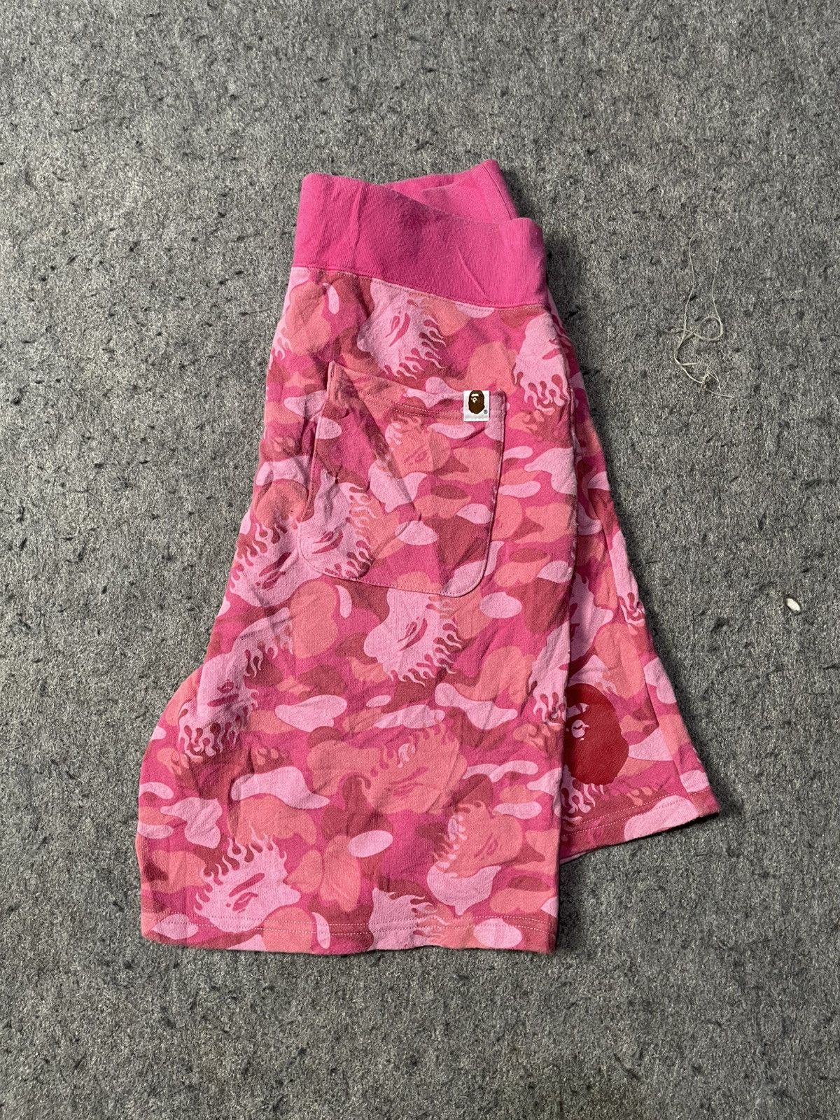 Bape Sold ❌❌❌BAPE Fire Camo Pink Sweat Shorts Flame A Bathing Ape Size US 32 / EU 48 - 4 Thumbnail