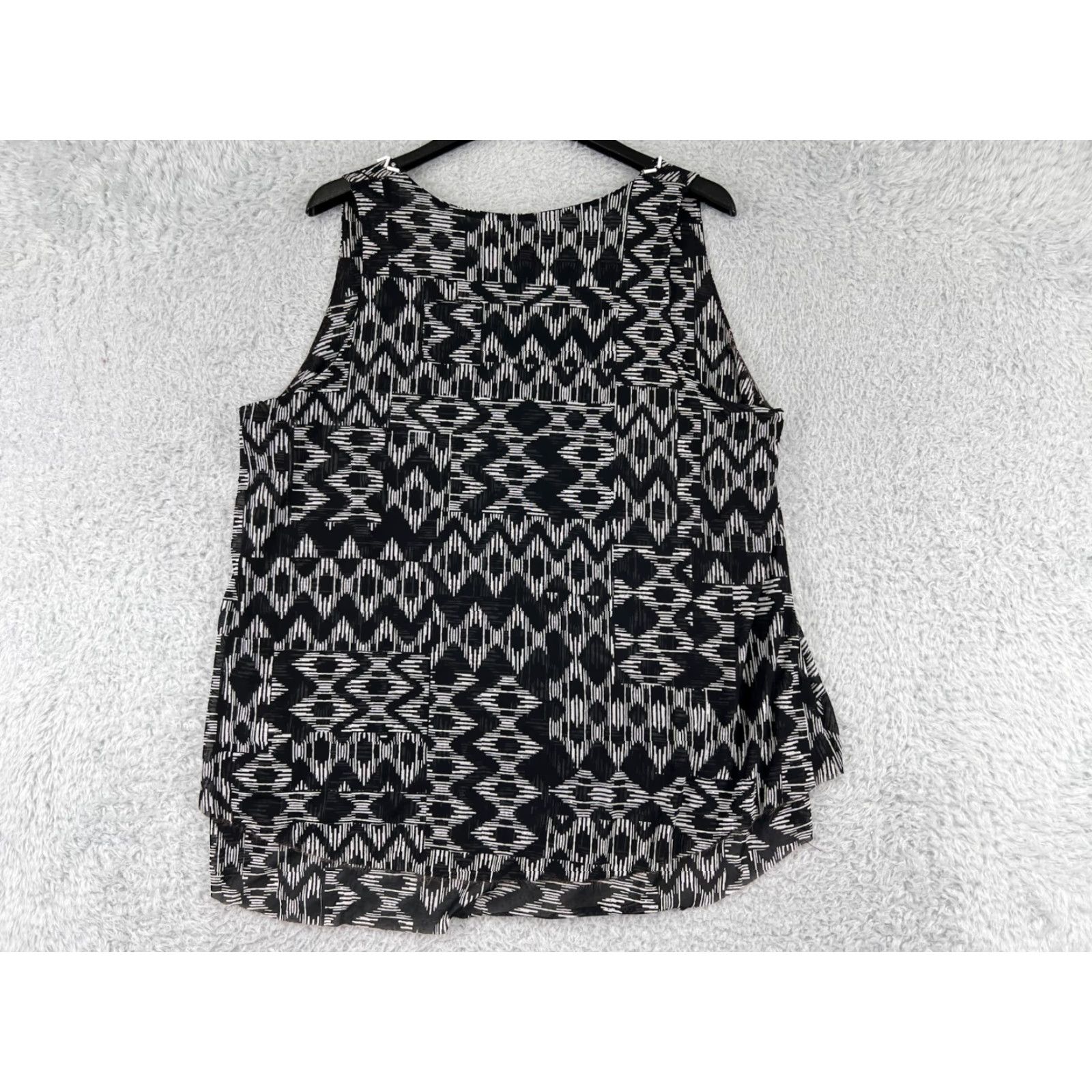 Vintage Ruby Rd Tank Women Small Black White Sleeveless Southwestern Cotton Blend Beaded Argyle/Diamond Shirt Size S / US 4 / IT 40 - 2 Thumbnail