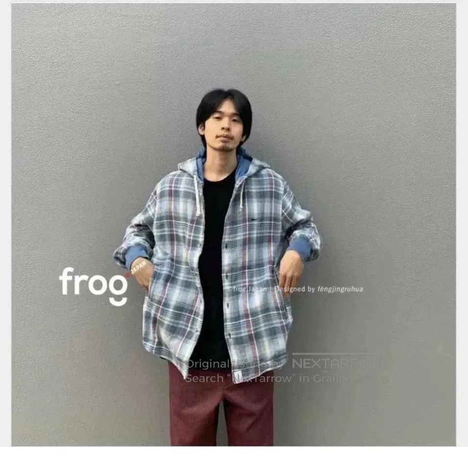 Descendant descendant hooded long sleeve shirt. Size US M / EU 48-50 / 2 - 6 Thumbnail