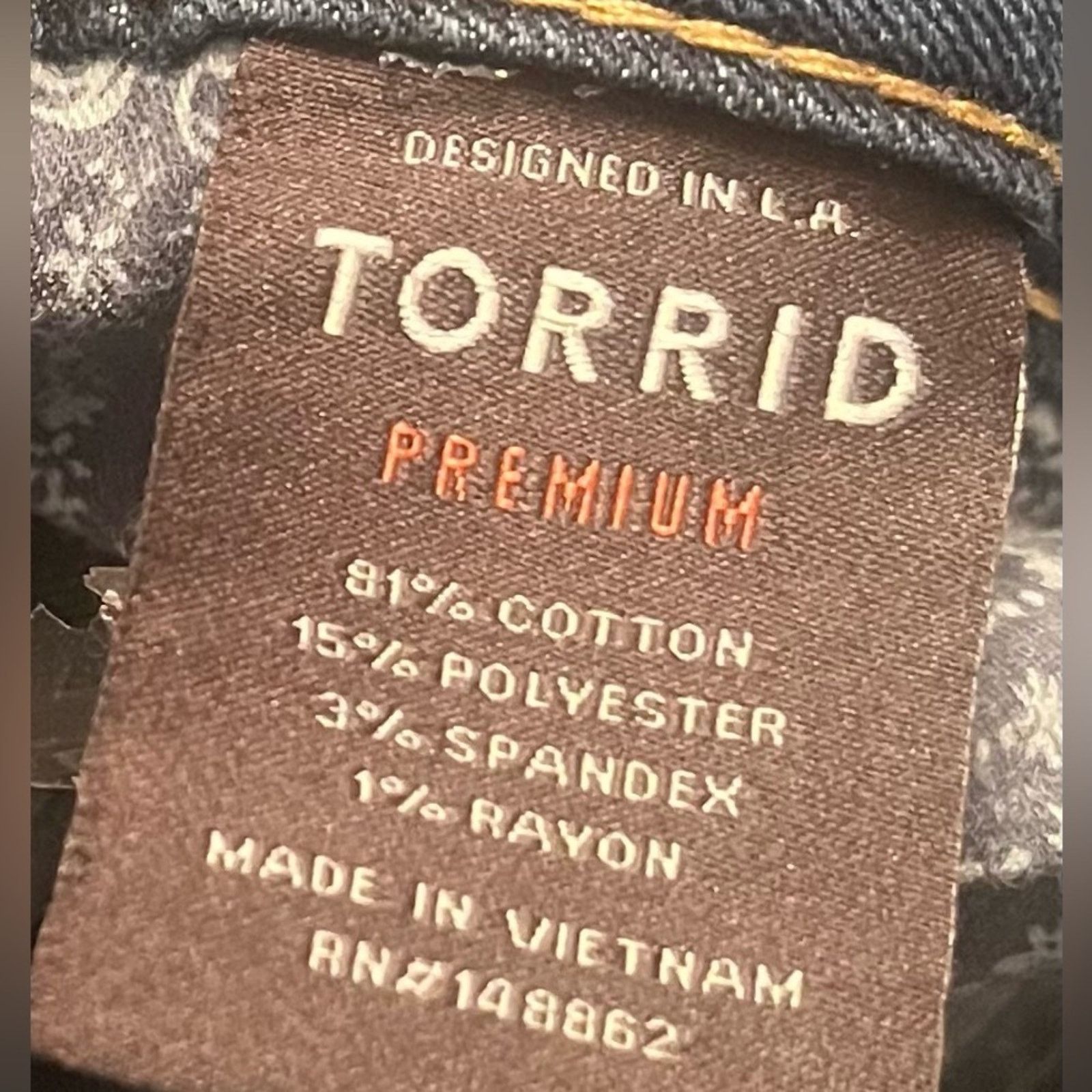 The Unbranded Brand Torrid Premimum Ultimate Stretch Jegging jeans, size 18R. Size 40" / US 18 - 11 Thumbnail
