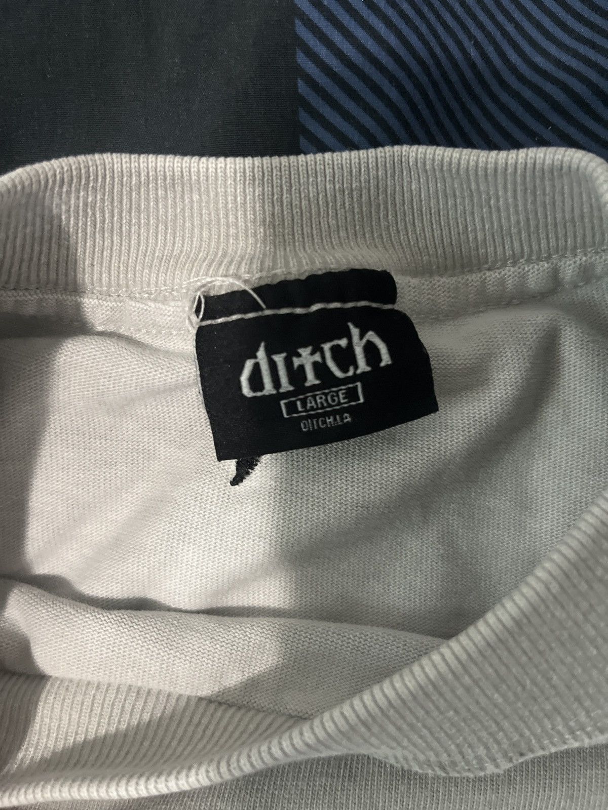 Vintage Ditch t-shirt Size US L / EU 52-54 / 3 - 3 Thumbnail