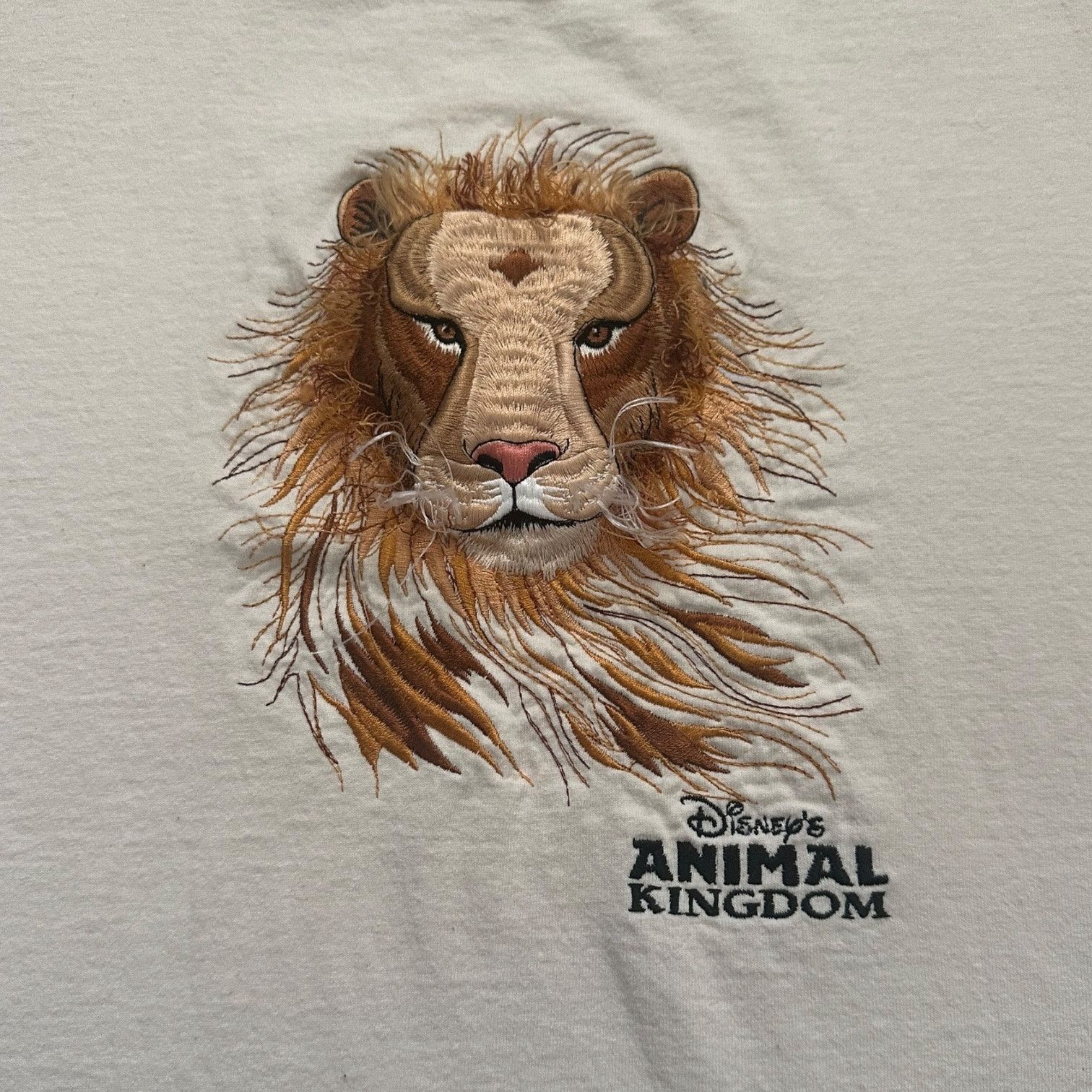 Disney Insane Disney animal kingdom embroidered lion shirt Size US XL / EU 56 / 4 - 2 Thumbnail