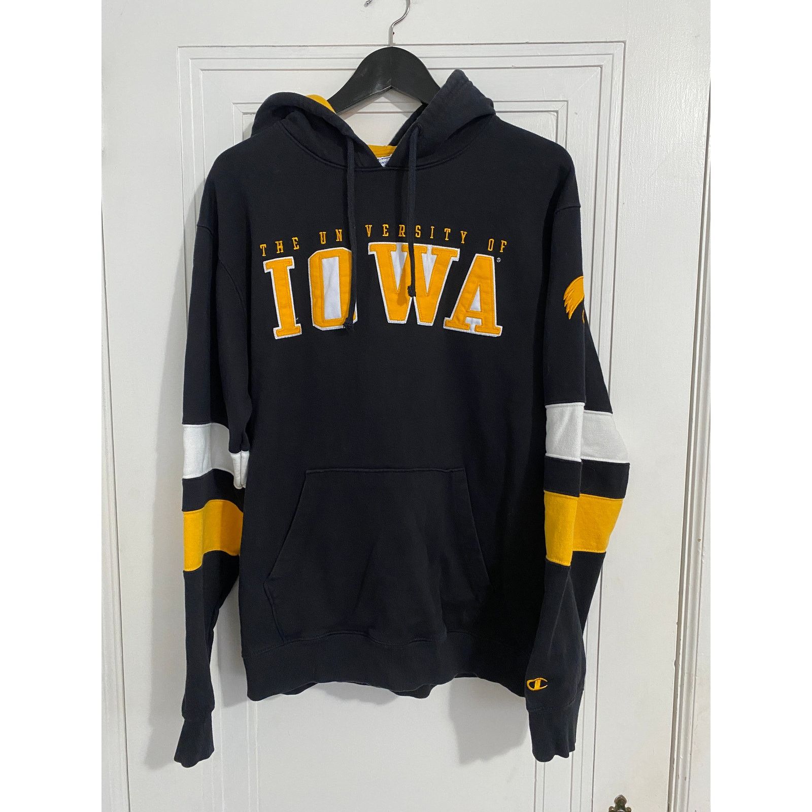 Champion Iowa Hawkeyes Stitched Hoodie Sweatshirt Size Large Size US L / EU 52-54 / 3 - 1 Thumbnail