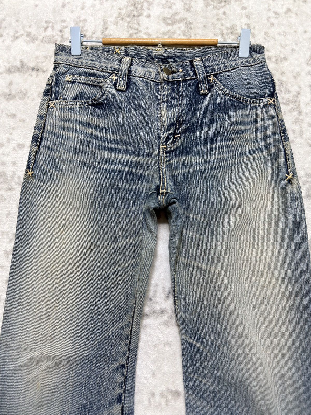 Vintage Vintage Lee Distressed Flare Bootcut Wiskered Denim Jeans Size US 29 - 3 Thumbnail