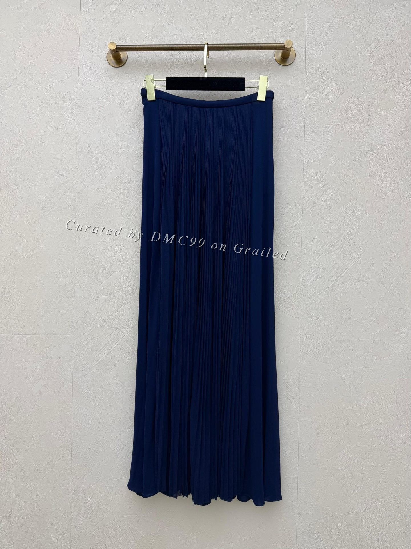 Louis Vuitton Louis Vuitton 2025 Pleated Long Skirt 36 Size 36" / US 14 / IT 50 - 1 Thumbnail