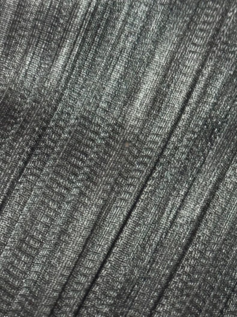 Issey Miyake Issey Miyake size:3 Black pleated shorts Size US 26 / EU 42 - 3 Thumbnail