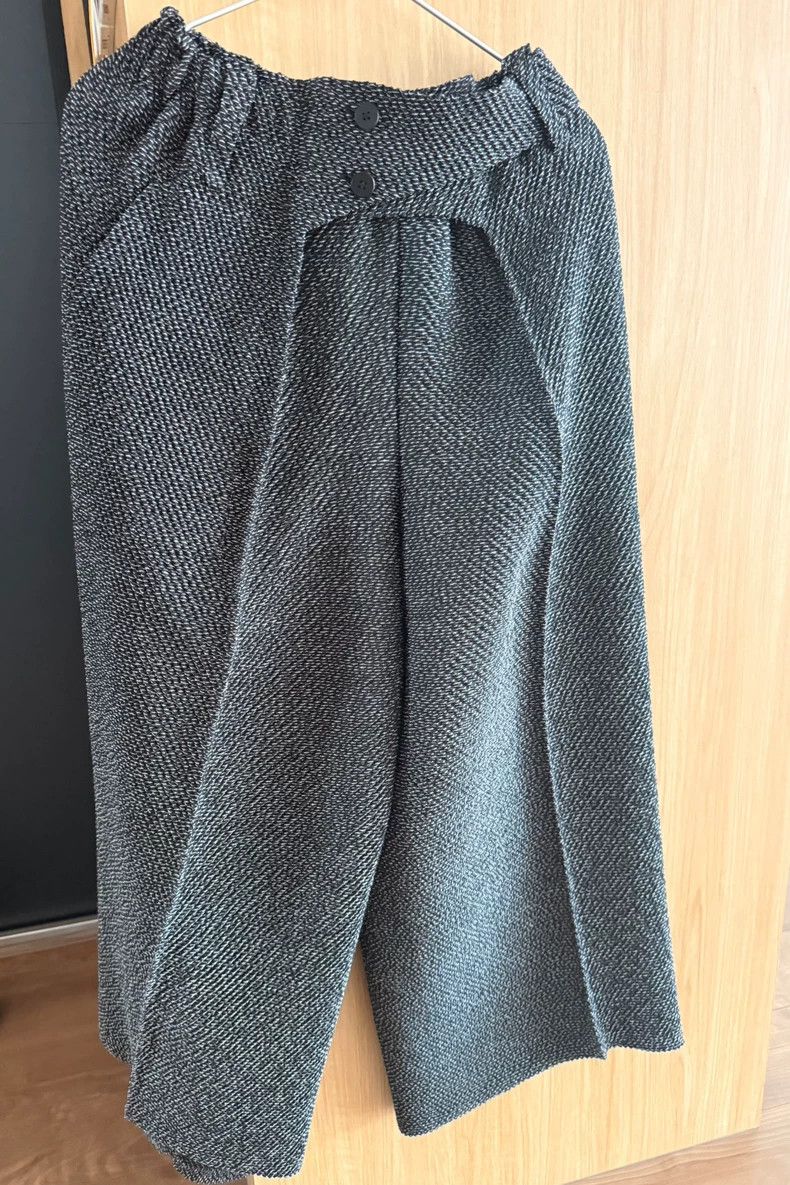 Issey Miyake Issey Miyake size:2 Black and grey mainline pleated wide-l Size 31" - 1 Thumbnail