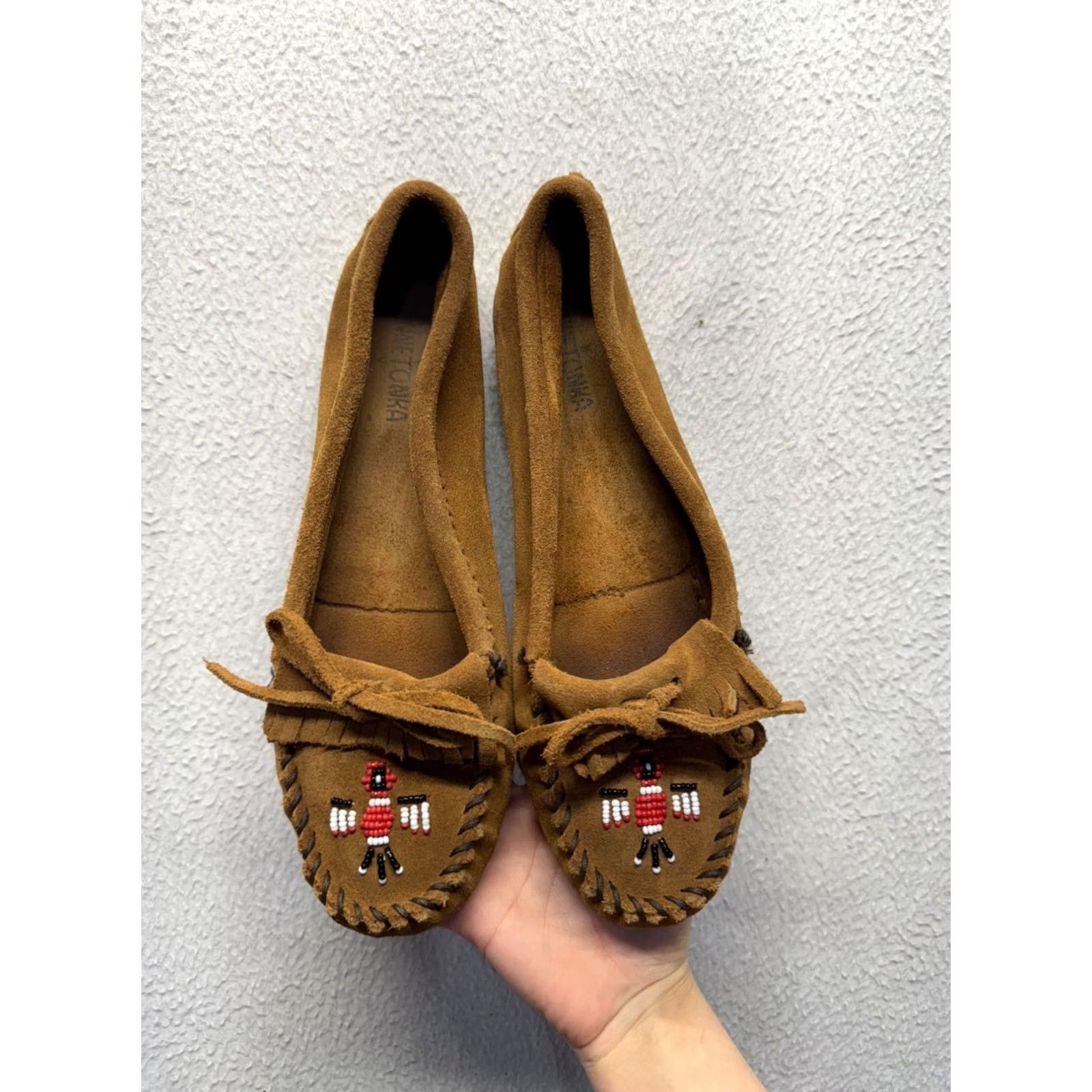 Minnetonka VINTAGE Minnetonka Brown Suede Moccasins Beaded Thunderbird Design Womens 7 Slip On Flat All Season XS? Size US 7 / IT 37 - 3 Thumbnail