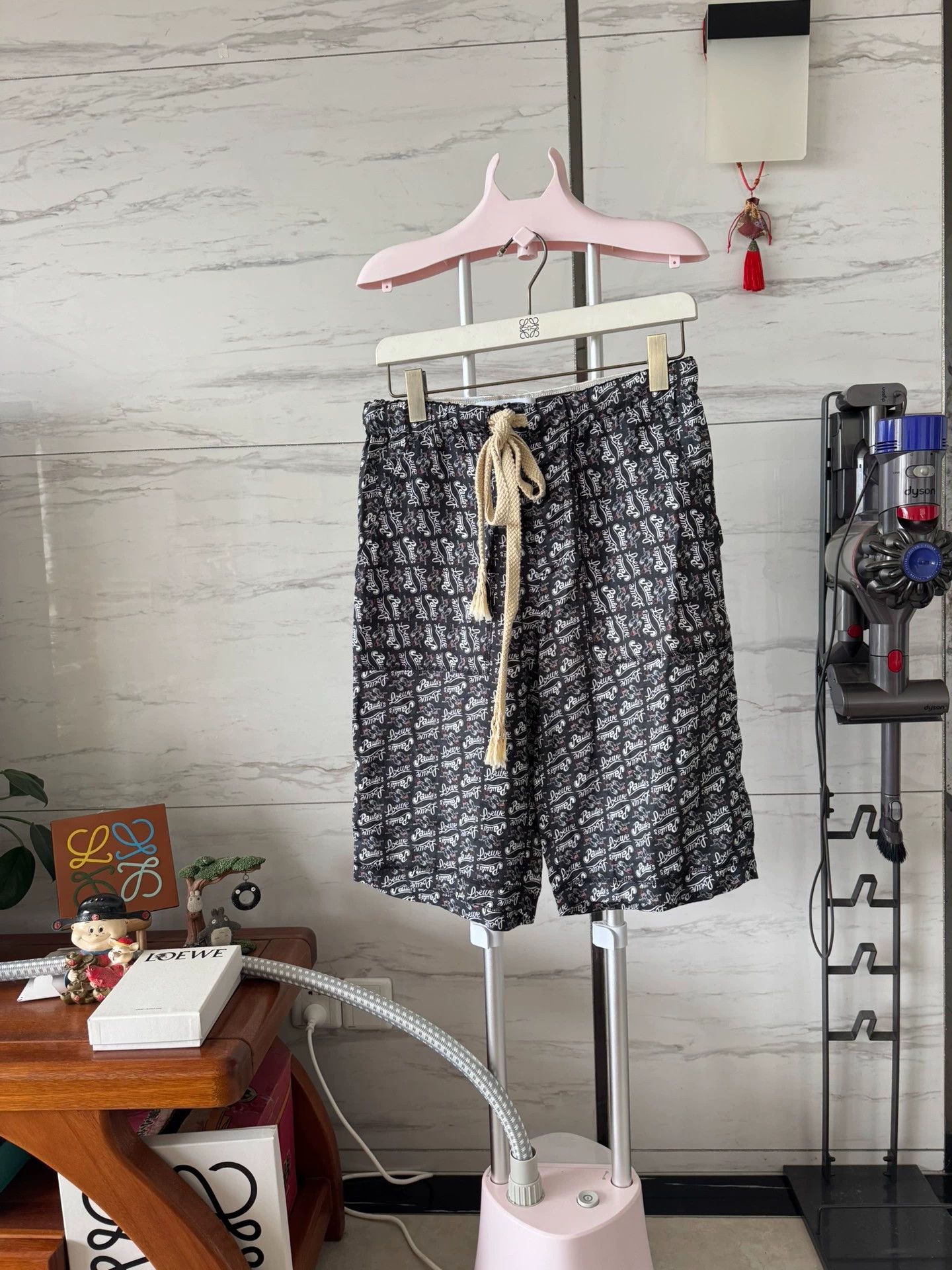 Loewe LOEWE S 100% Linen Drawstring Short Soft Like New Size US 29 - 1 Thumbnail