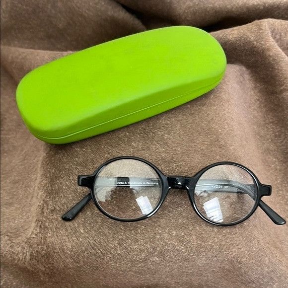 Otto Alex S German Hand Crafter Round OTTO Black Eyewear Frame Size ONE SIZE - 1 Thumbnail
