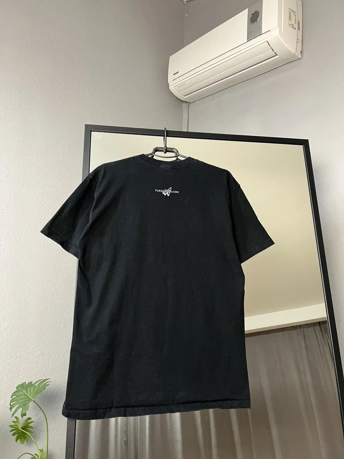 Vintage Vintage Y2K Have A Nice Day Fuck You Middle Finger Funny Tee Size US L / EU 52-54 / 3 - 6 Thumbnail