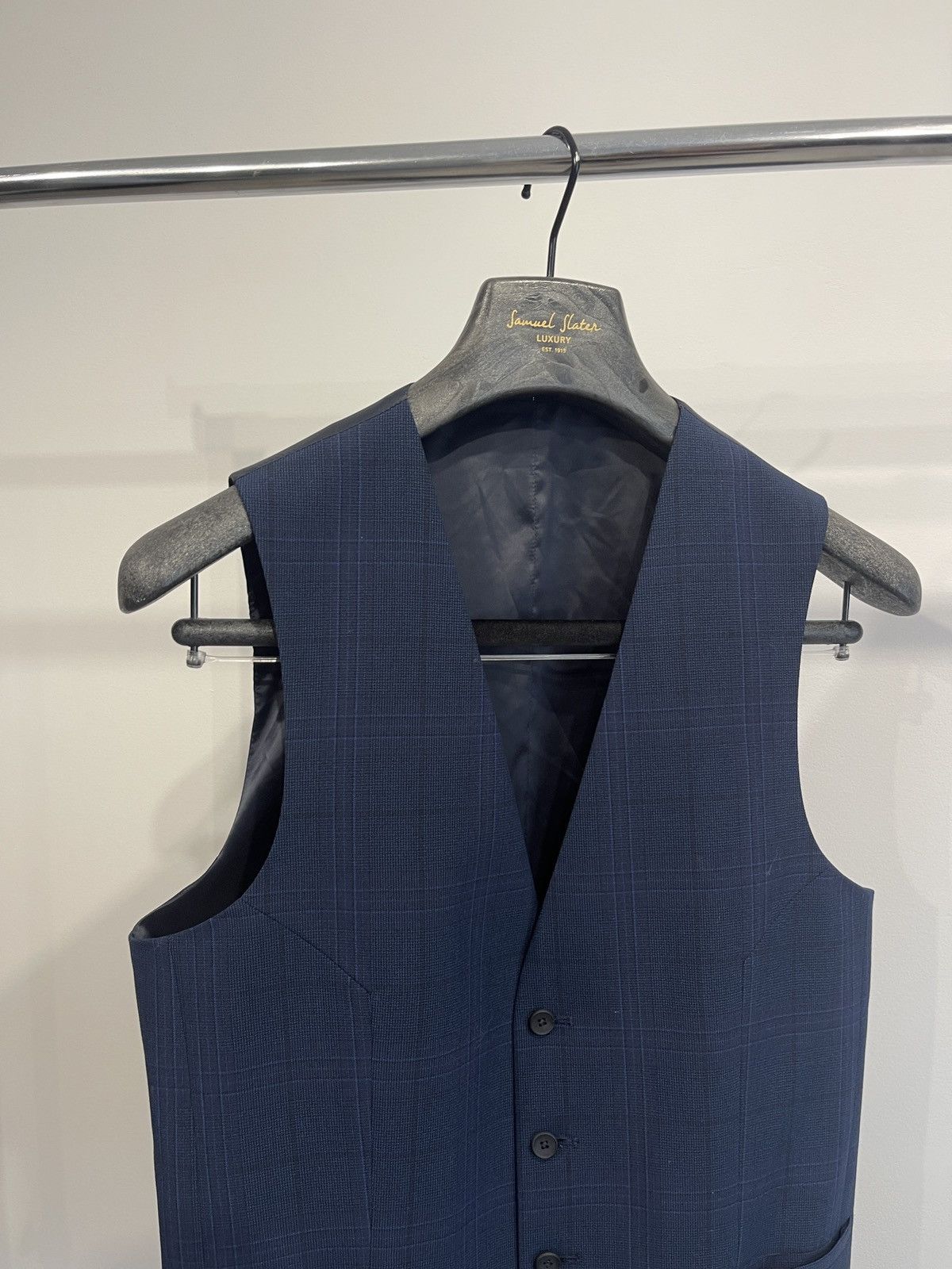 Hugo Boss Hugo boss classic vests men’s 36R Size 36R - 4 Thumbnail