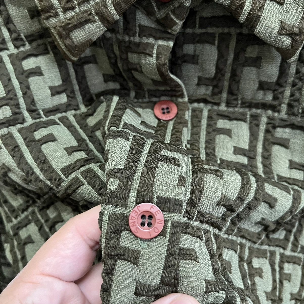 Fendi Rare Vintage Fendi Zucca FF Monogram Unisex Button Up Shirts Size US XXS / EU 40 - 7 Thumbnail