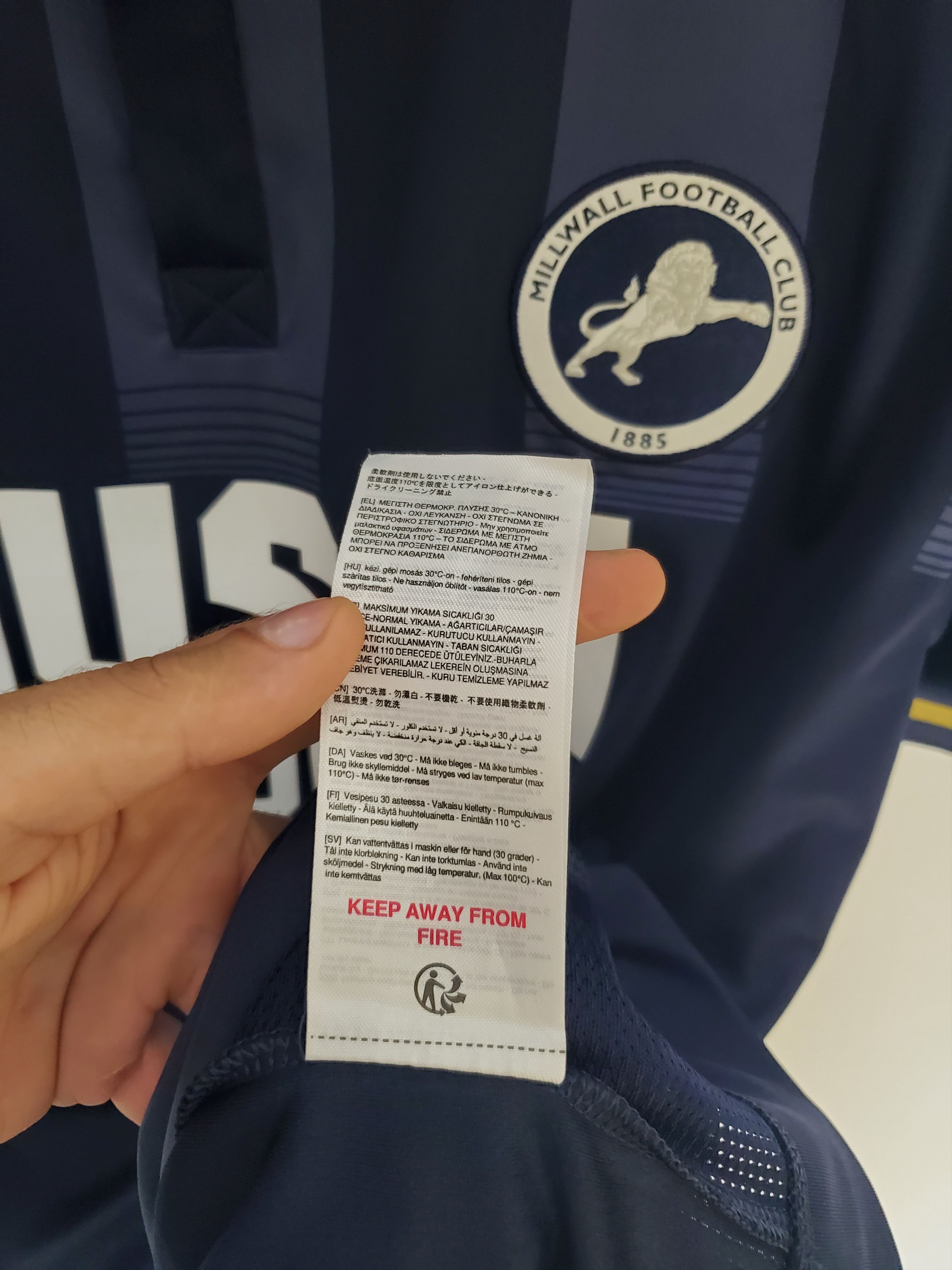 Macron 2021-22 Macron MILLWALL FC 125YEARS Home Football Shirt M Size US M / EU 48-50 / 2 - 7 Thumbnail