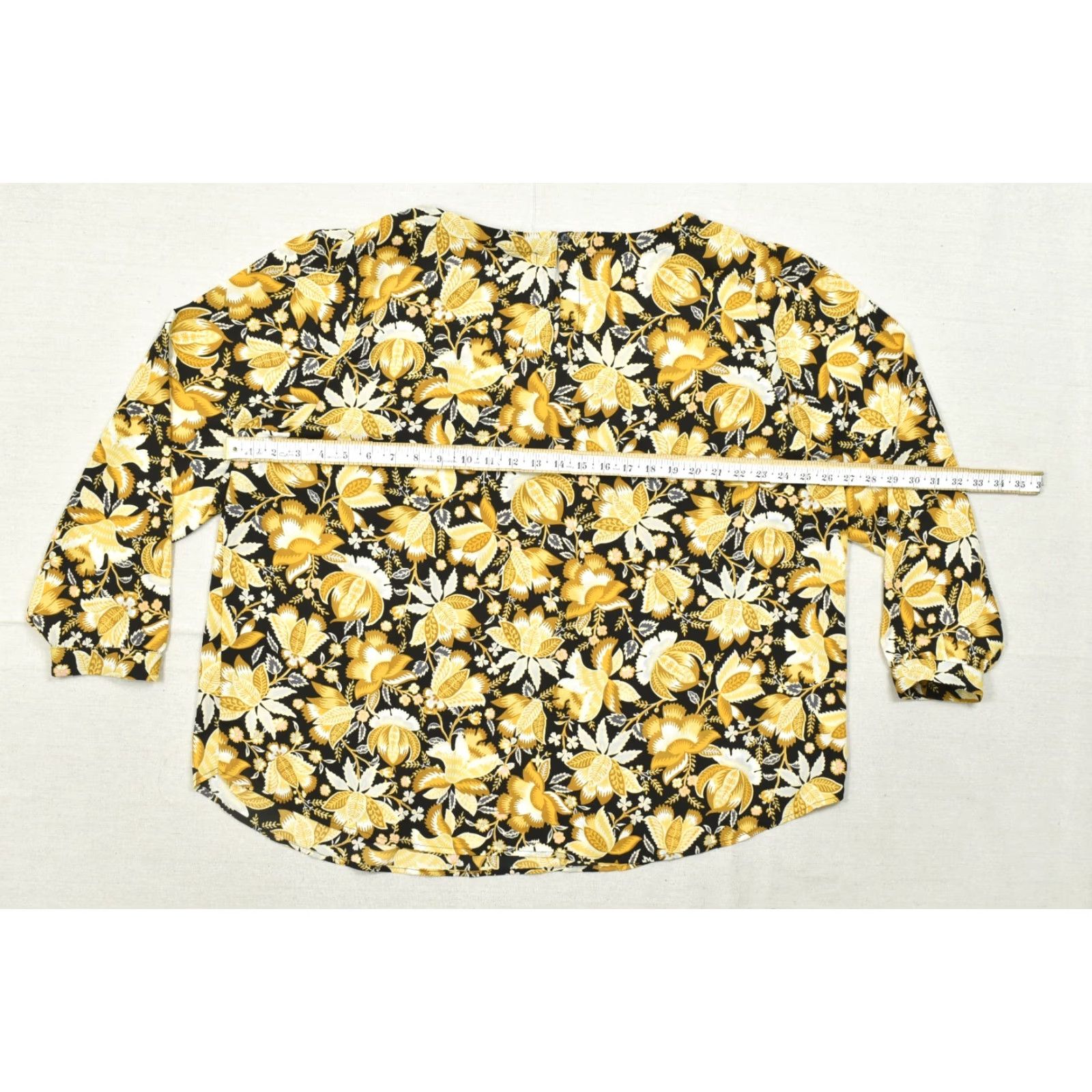 Loft VINTAGE? No — Loft PLUS Blouse Womens Size 22 Yellow Floral Long Sleeve Crew Neck Keyhole Lightweight Polyester Shirt Size 3XL / US 20-22 - 3 Thumbnail