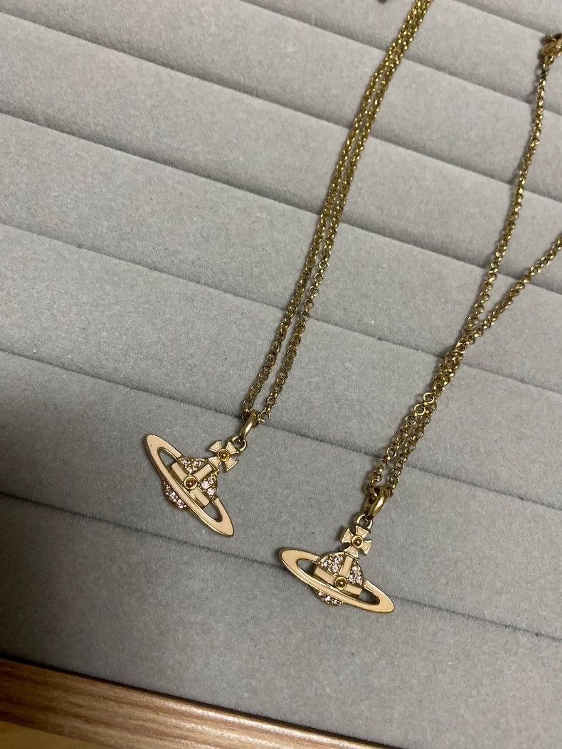 Vivienne Westwood Vivienne Westwood Pink Saturn Necklace - dmc Size ONE SIZE - 1 Thumbnail