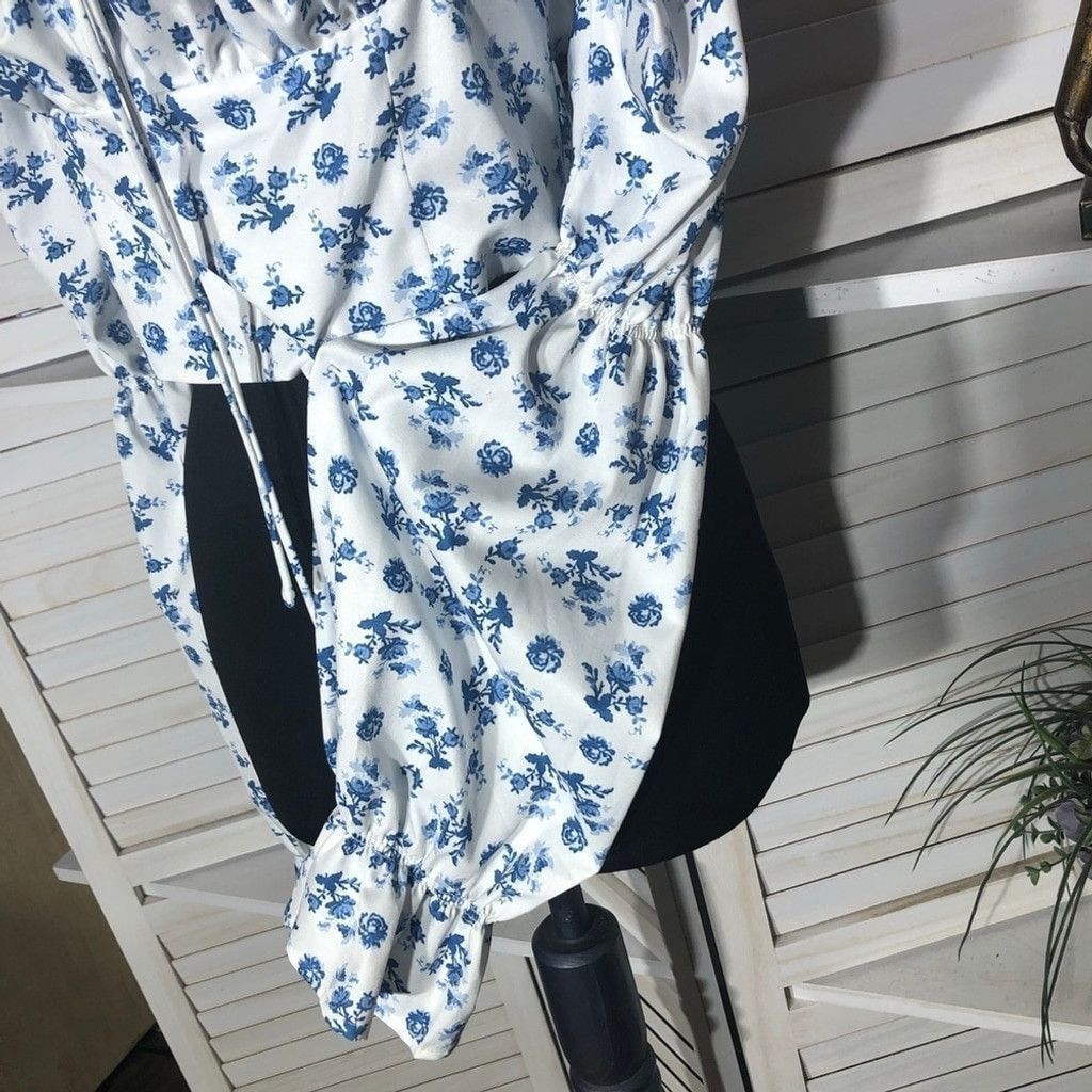 Vintage Y2K boho Cropped Top Tie Trumpet Sleeves Floral Blue White M Size M / US 6-8 / IT 42-44 - 13 Thumbnail