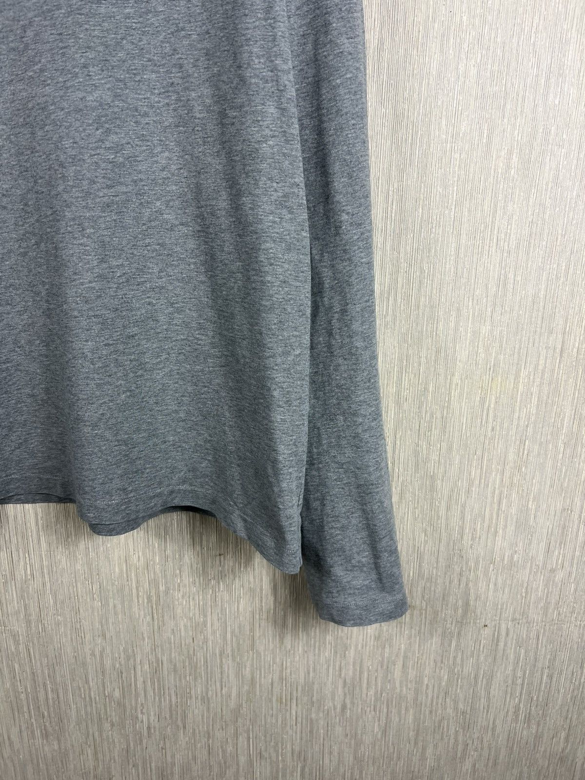 Acne Studios Acne Studios tage face chest logo emote long sleeve tee Size US L / EU 52-54 / 3 - 5 Thumbnail
