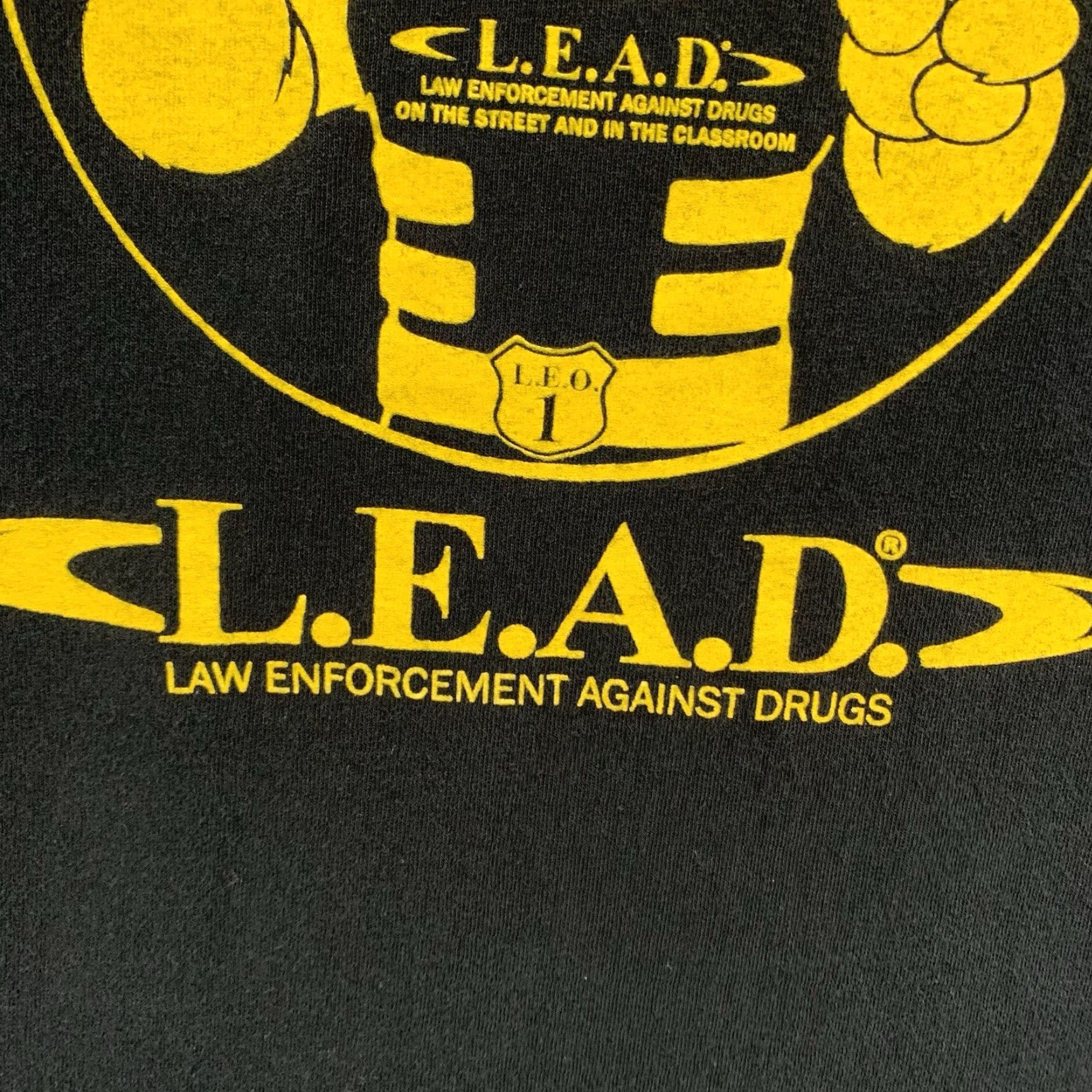 Vintage VINTAGE Dare LEAD T-Shirt Unisex Adults Large Black 90s Retro Drug Resistance Crime Dog Logo Size US L / EU 52-54 / 3 - 5 Thumbnail