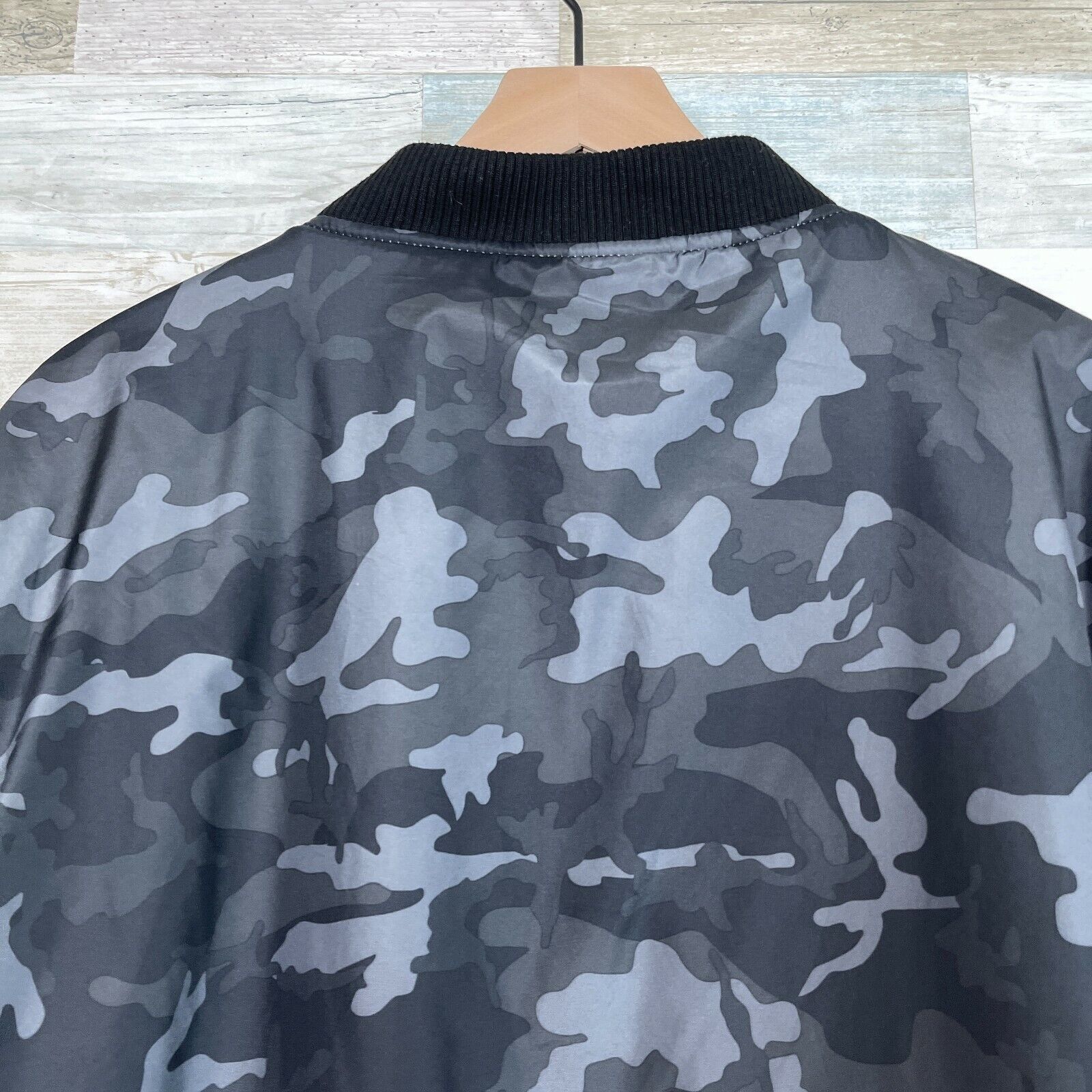 Marvel Comics Marvel Deadpool Camouflage Bomber Puffer Jacket Mens XXL Size US XXL / EU 58 / 5 - 5 Thumbnail
