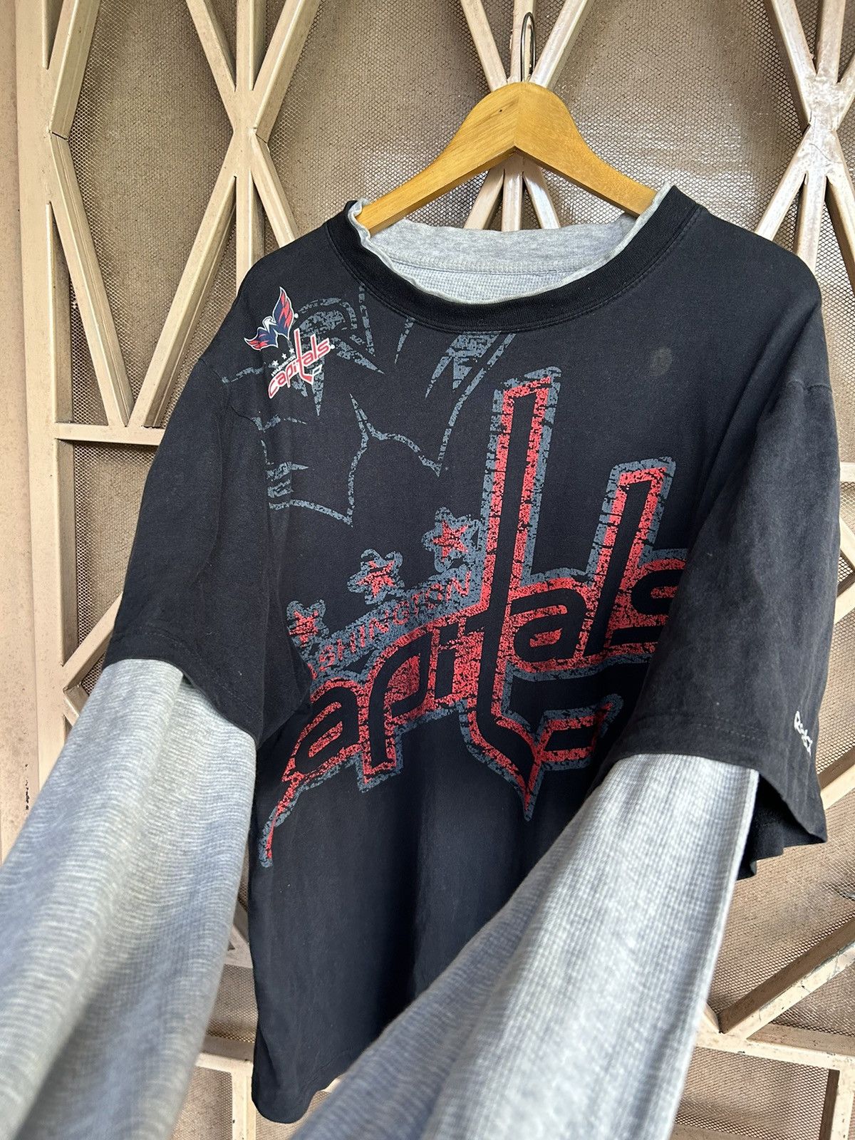 Japanese Brand 💸BINDINGOFFER💸double layer washington capitals longsleeve Size US XL / EU 56 / 4 - 7 Thumbnail