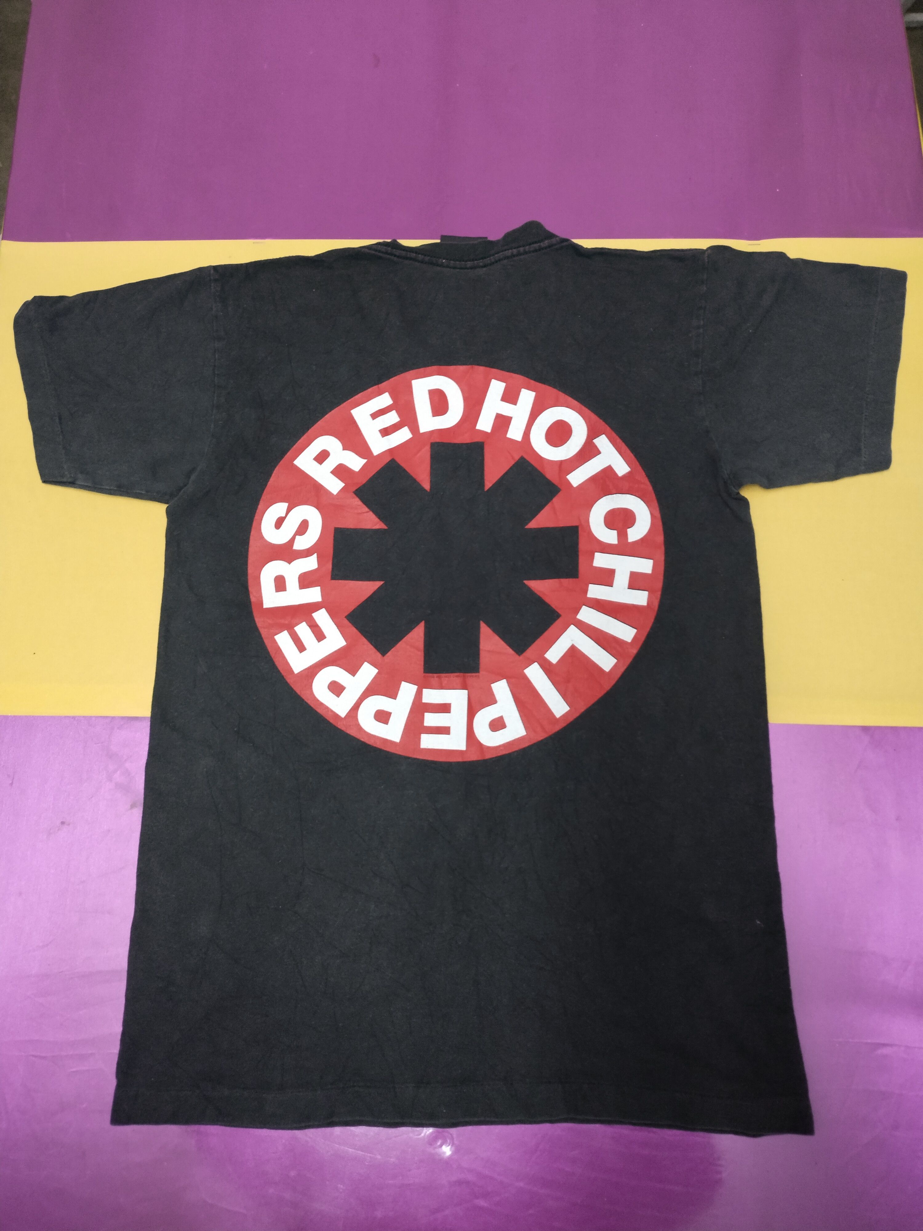 Band Tees Vintage 90's RHCP Blood Sugar Sex Magik Bootleg Tee Size US S / EU 44-46 / 1 - 5 Thumbnail