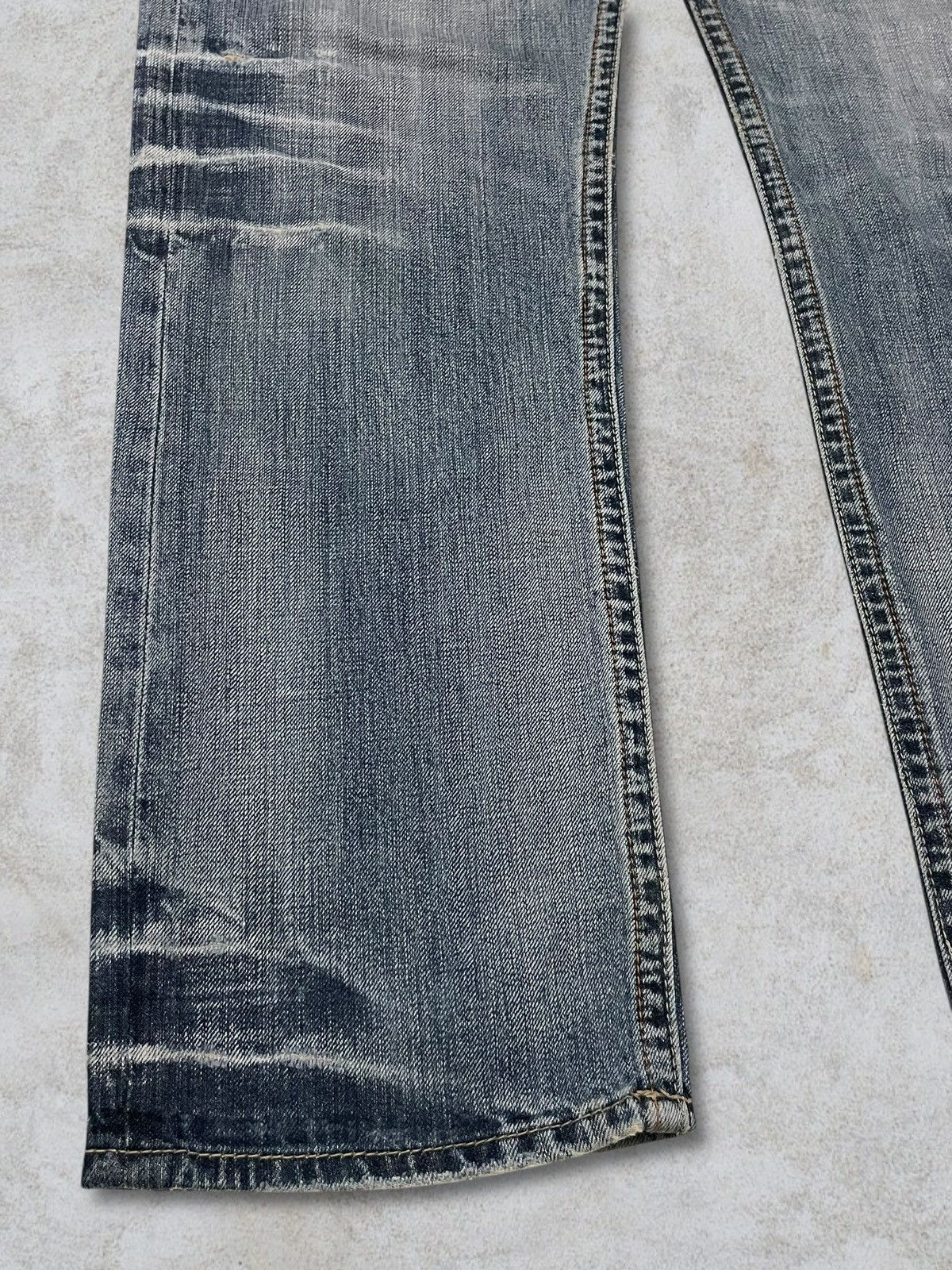 Undercover Vintage Japanese Whisker Wash Buckle Back Ripped Loose Jeans Size US 32 / EU 48 - 9 Thumbnail
