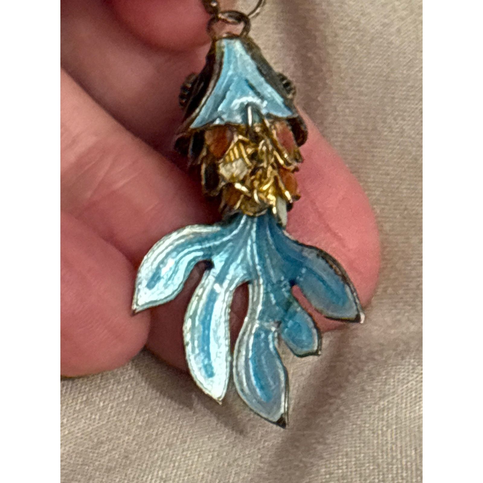 Other Vintage Articulating Enamel Fish Pendant or charm Size ONE SIZE - 4 Thumbnail