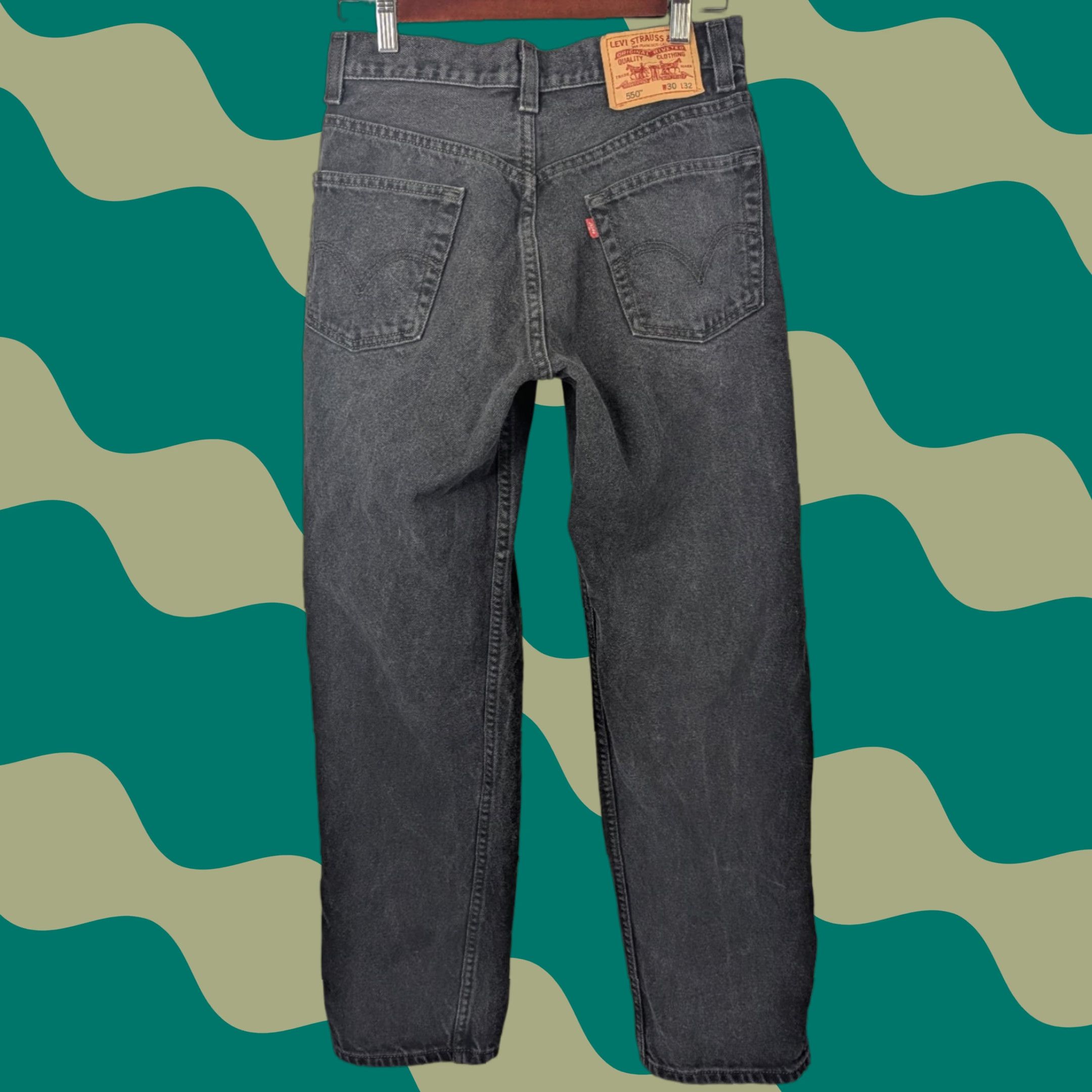 Levi's VINTAGE Levi's 550 Jeans Mens 30x32 Black Denim Relaxed Fit Straight 30in Inseam 28in Waist Grunge City Skate N/A Size US 30 / EU 46 - 1 Thumbnail