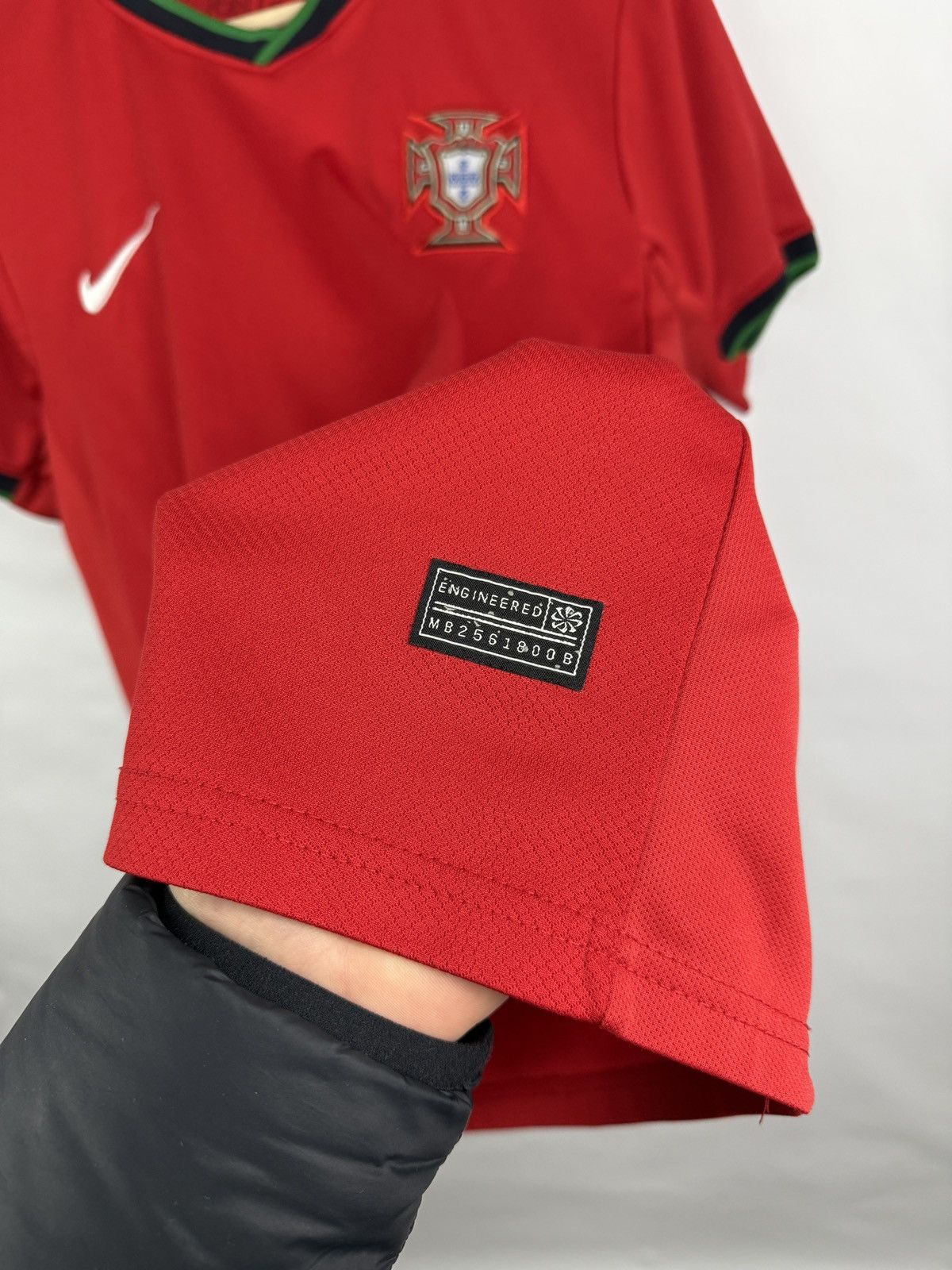 Nike 🇵🇹 Vintage 2024 Nike Portugal Soccer Home Jersey T-Shirt Y2K Size US S / EU 44-46 / 1 - 9 Thumbnail