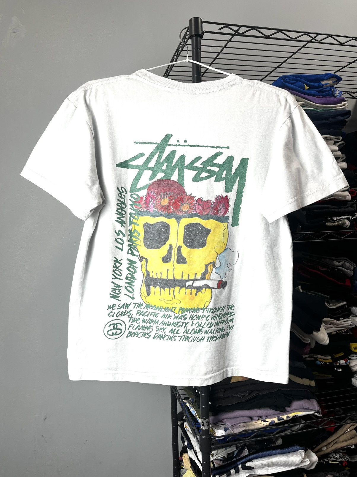 Stussy Vintage Stussy Flowers Skull Skeleton T Shirt Size US S / EU 44-46 / 1 - 1 Thumbnail