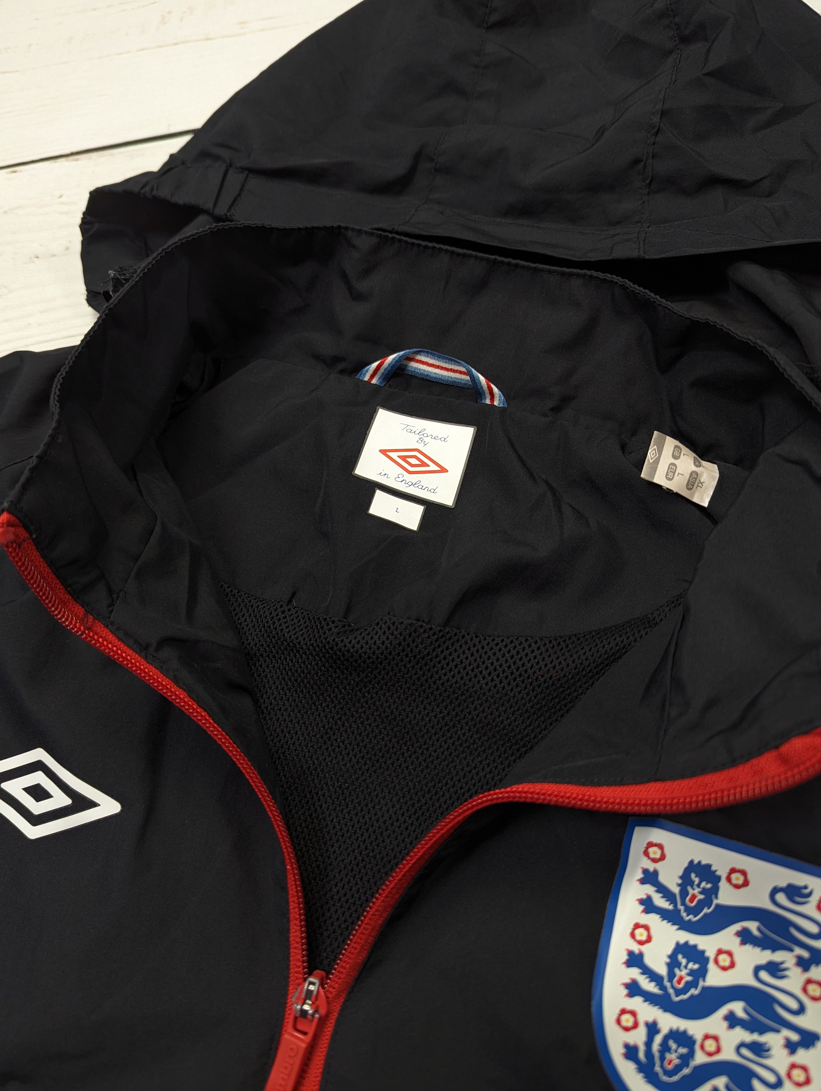 Umbro Umbro England 2010 2012 windbreaker light jacket size L Size US L / EU 52-54 / 3 - 5 Thumbnail