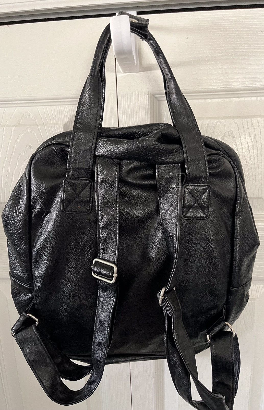 Disney Disney Boutique Black Backpack Minnie Mouse Bow faux leather Size ONE SIZE - 4 Thumbnail