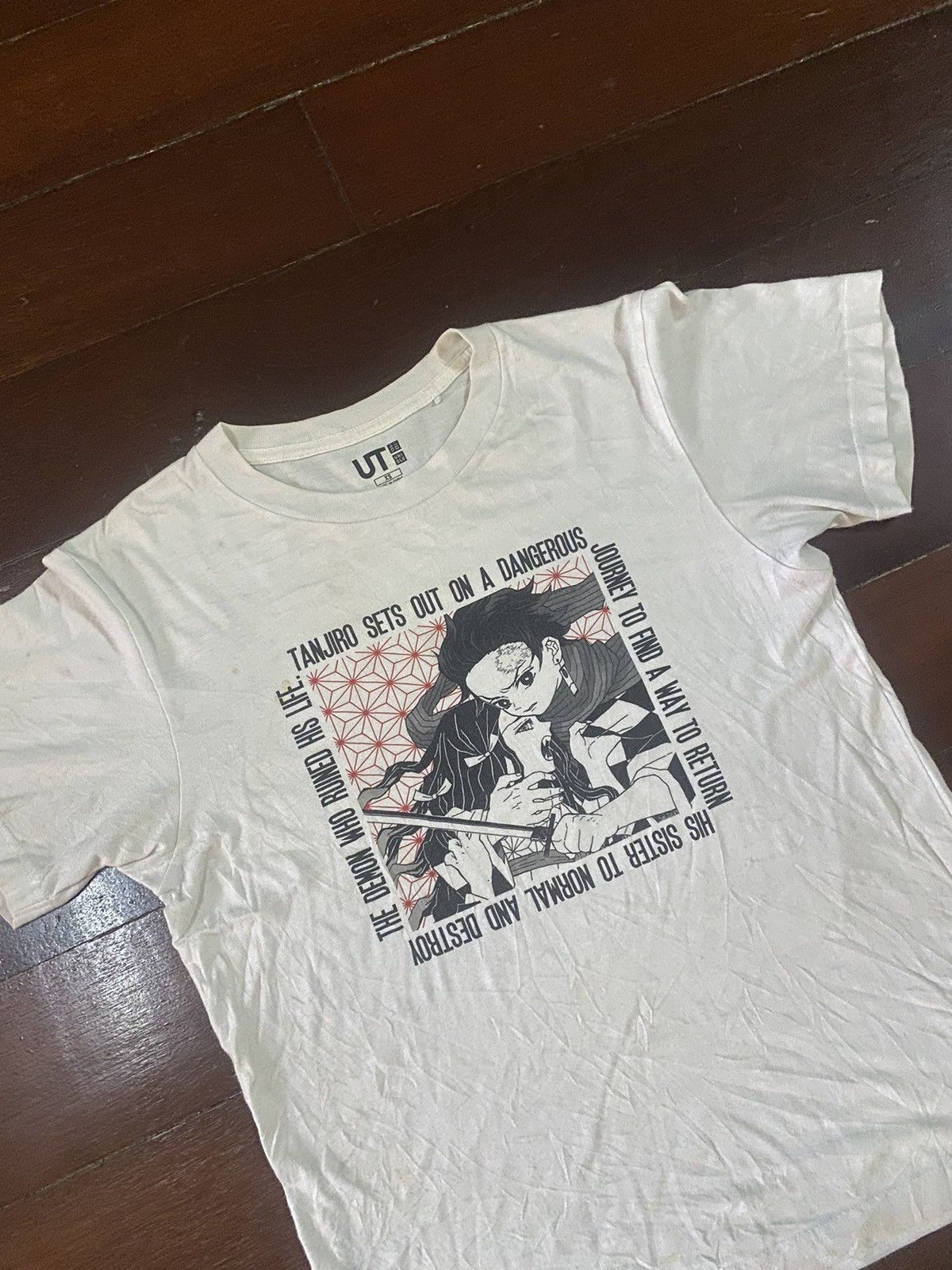 Anime × Cartoon Network × Japanese Brand Rare uniqlo X Demon slayer tanjiro nezuko manga anime cospa Size US XS / EU 42 / 0 - 4 Thumbnail