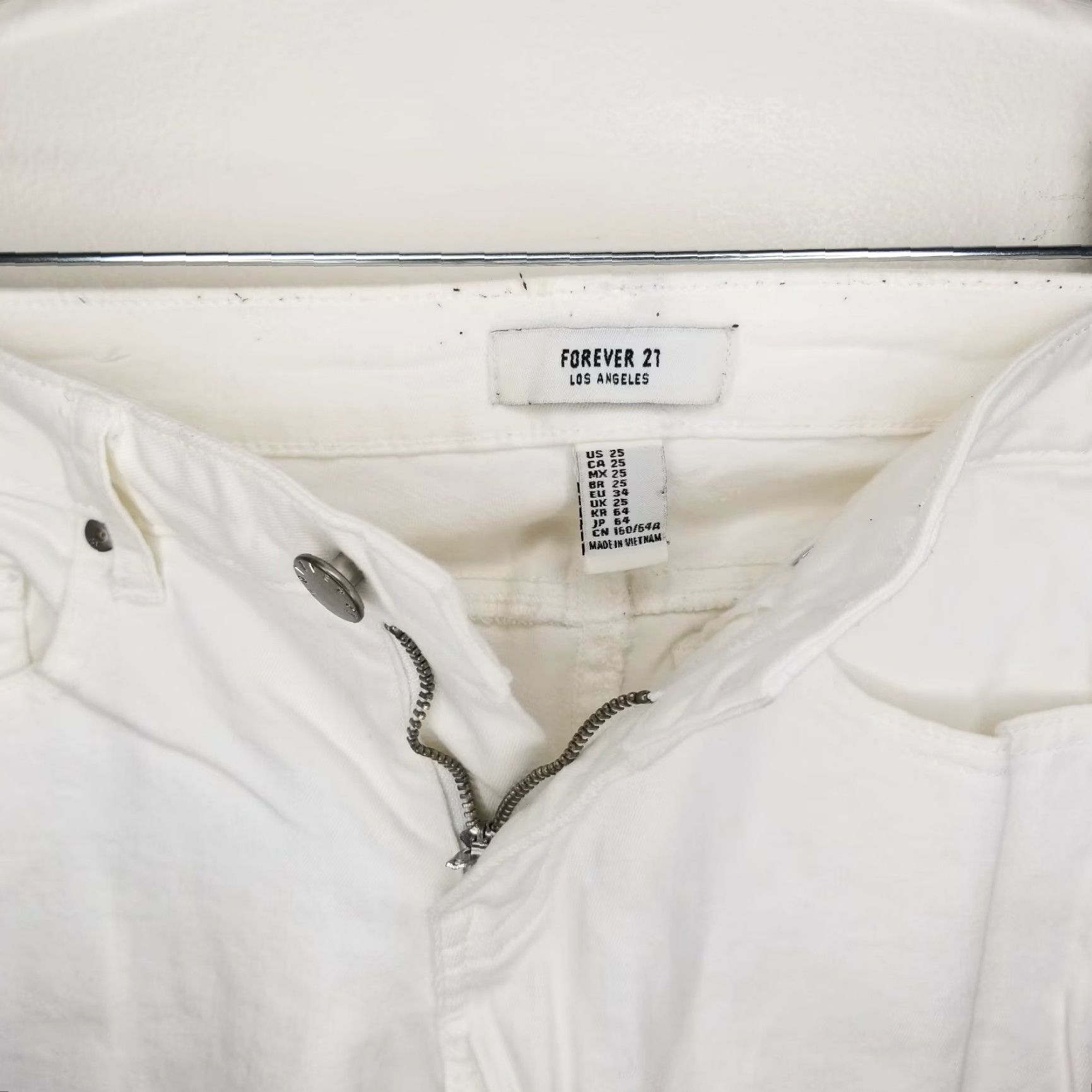 Forever 21 FOREVER 21 Jeans Skinny White Womens Size 25 Juniors Color White 25 Skinny Jeans Women Size 42" / US 20 - 3 Thumbnail