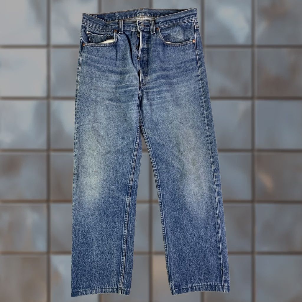 Levi's VINTAGE Levi's 501 Jeans Mens 32x34 Regular Blue Hemmed 90s USA Made in USA Size US 32 / EU 48 - 1 Thumbnail