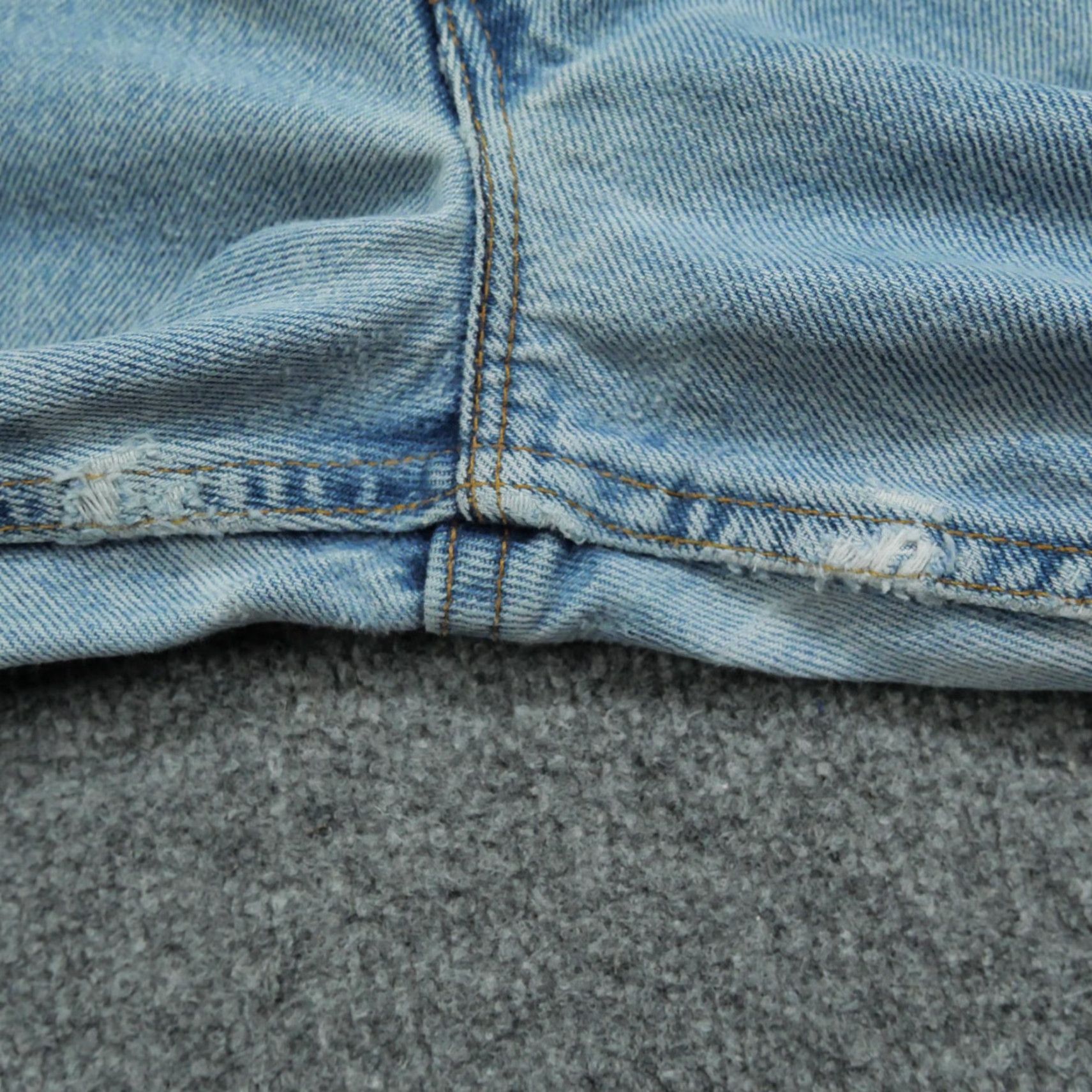 Levi's **Vintage Levi's 550 Tapered Jeans Women's 12 Blue Distressed 90s** User: Vintage Levi's 550 Tapered Jeans Women's 12 Blue Distressed 90s Size 29" - 5 Thumbnail