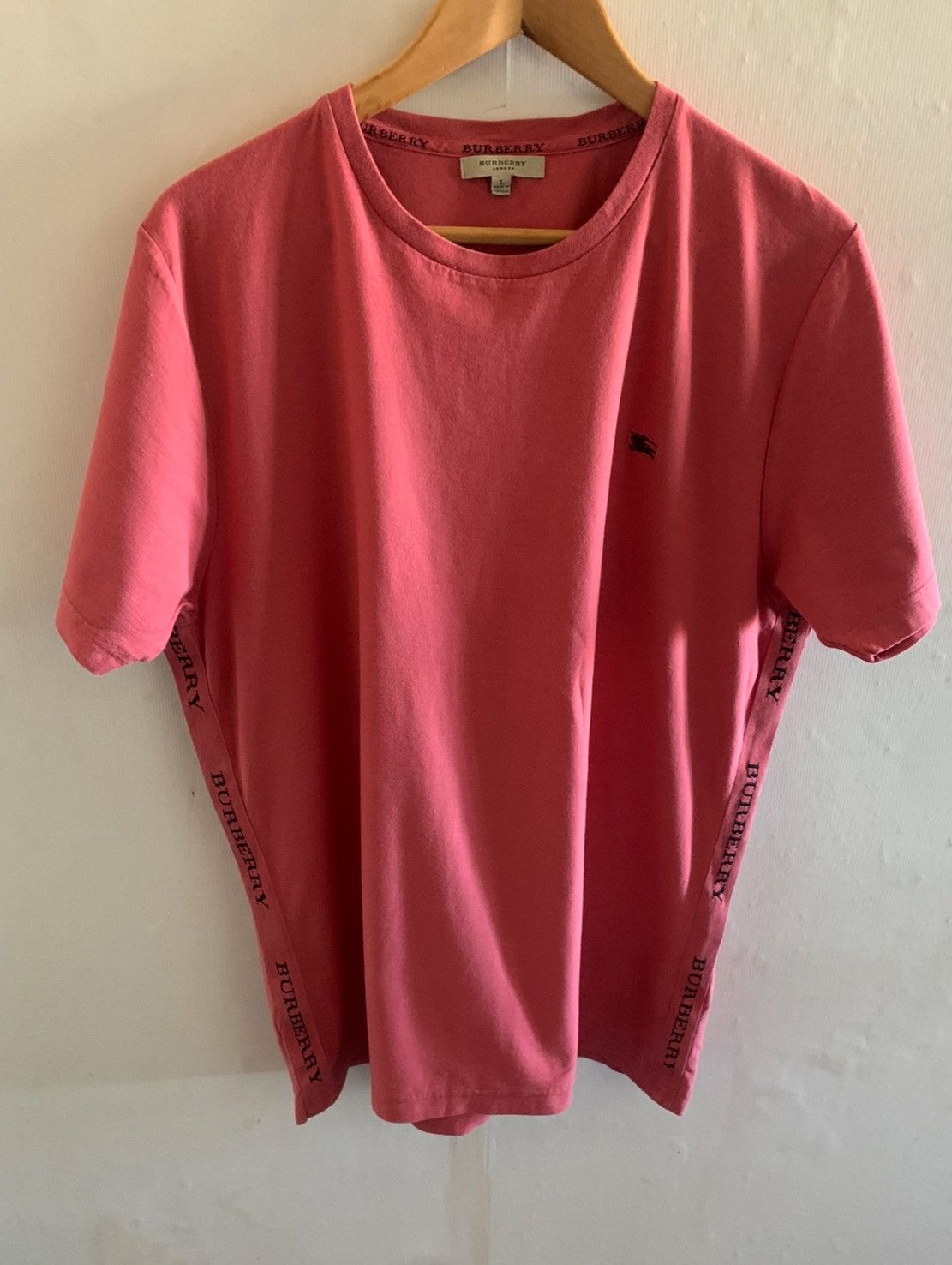 Burberry Burberry t shirt size L Size US L / EU 52-54 / 3 - 3 Thumbnail