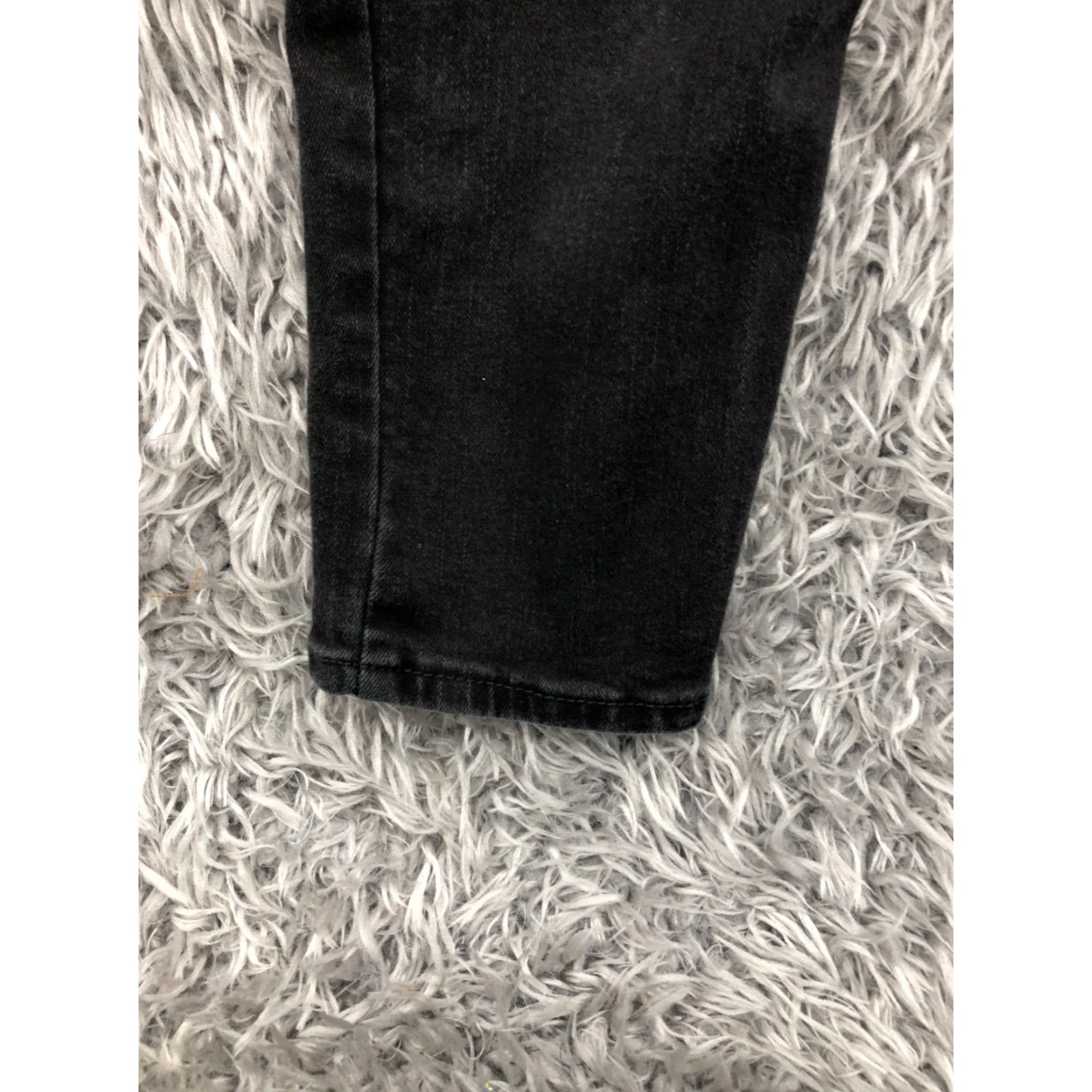 Gloria Vanderbilt Gloria Vanderbilt Jeans Skinny Womens Dark Wash Black Size 8 Regular Rise 8.5-10.5 Inseam 29 in 5-Pocket Denim Cotton Zipper Button Logo Belt Loops Size 30" / US 8 / IT 44 - 7 Thumbnail