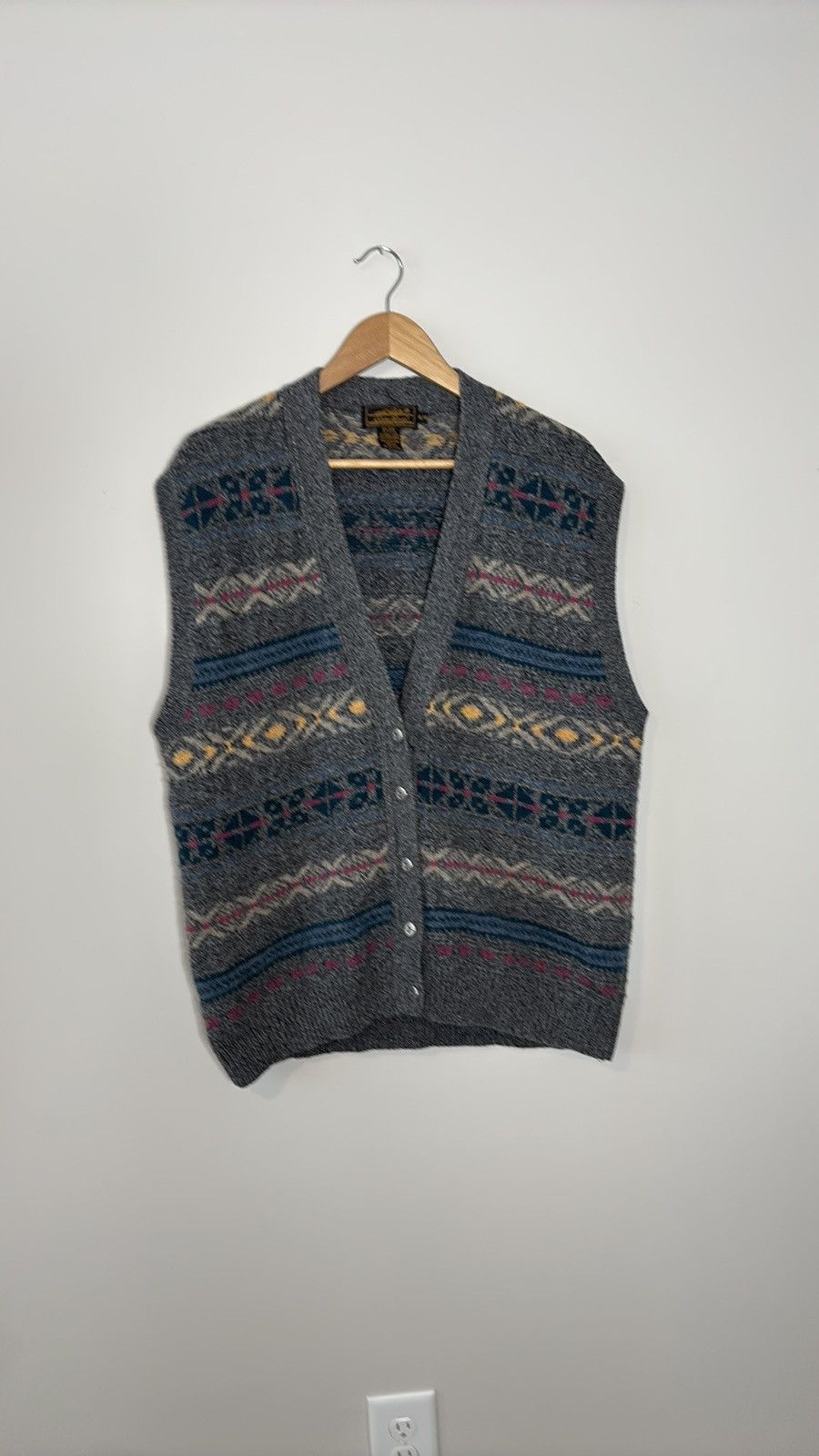Eddie Bauer × Vintage Vintage Eddie Bauer Wool Cardigan Sweater Vest Size US XL / EU 56 / 4 - 1 Thumbnail